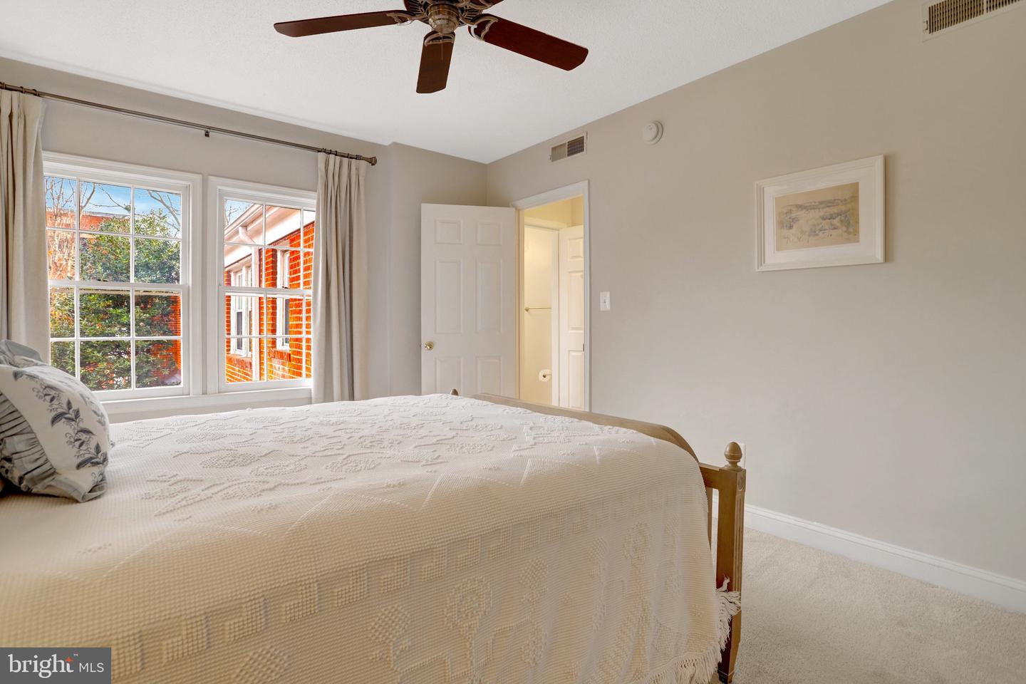 1251 E ABINGDON DR #1121, ALEXANDRIA, Virginia 22314, 1 Bedroom Bedrooms, ,1 BathroomBathrooms,Residential,For sale,1251 E ABINGDON DR #1121,VAAX2052240 MLS # VAAX2052240 1251 E ABINGDON DR #1121, ALEXANDRIA, Virginia 22314, 1 Bedroom Bedrooms, ,1 BathroomBathrooms,Residential,For sale,1251 E ABINGDON DR #1121,VAAX2052240 MLS # VAAX2052240