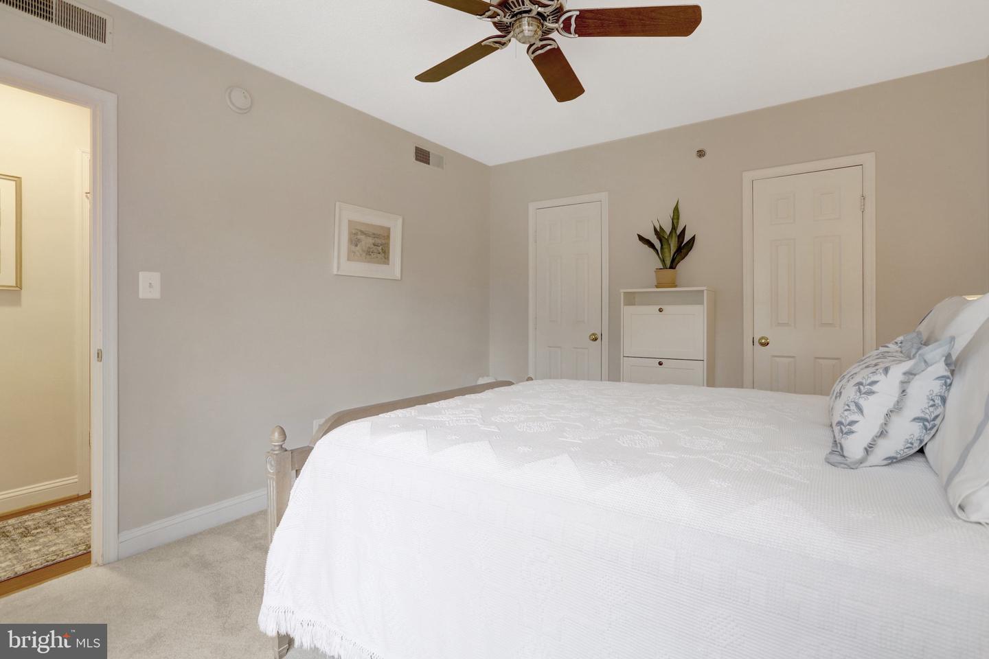 1251 E ABINGDON DR #1121, ALEXANDRIA, Virginia 22314, 1 Bedroom Bedrooms, ,1 BathroomBathrooms,Residential,For sale,1251 E ABINGDON DR #1121,VAAX2052240 MLS # VAAX2052240 1251 E ABINGDON DR #1121, ALEXANDRIA, Virginia 22314, 1 Bedroom Bedrooms, ,1 BathroomBathrooms,Residential,For sale,1251 E ABINGDON DR #1121,VAAX2052240 MLS # VAAX2052240