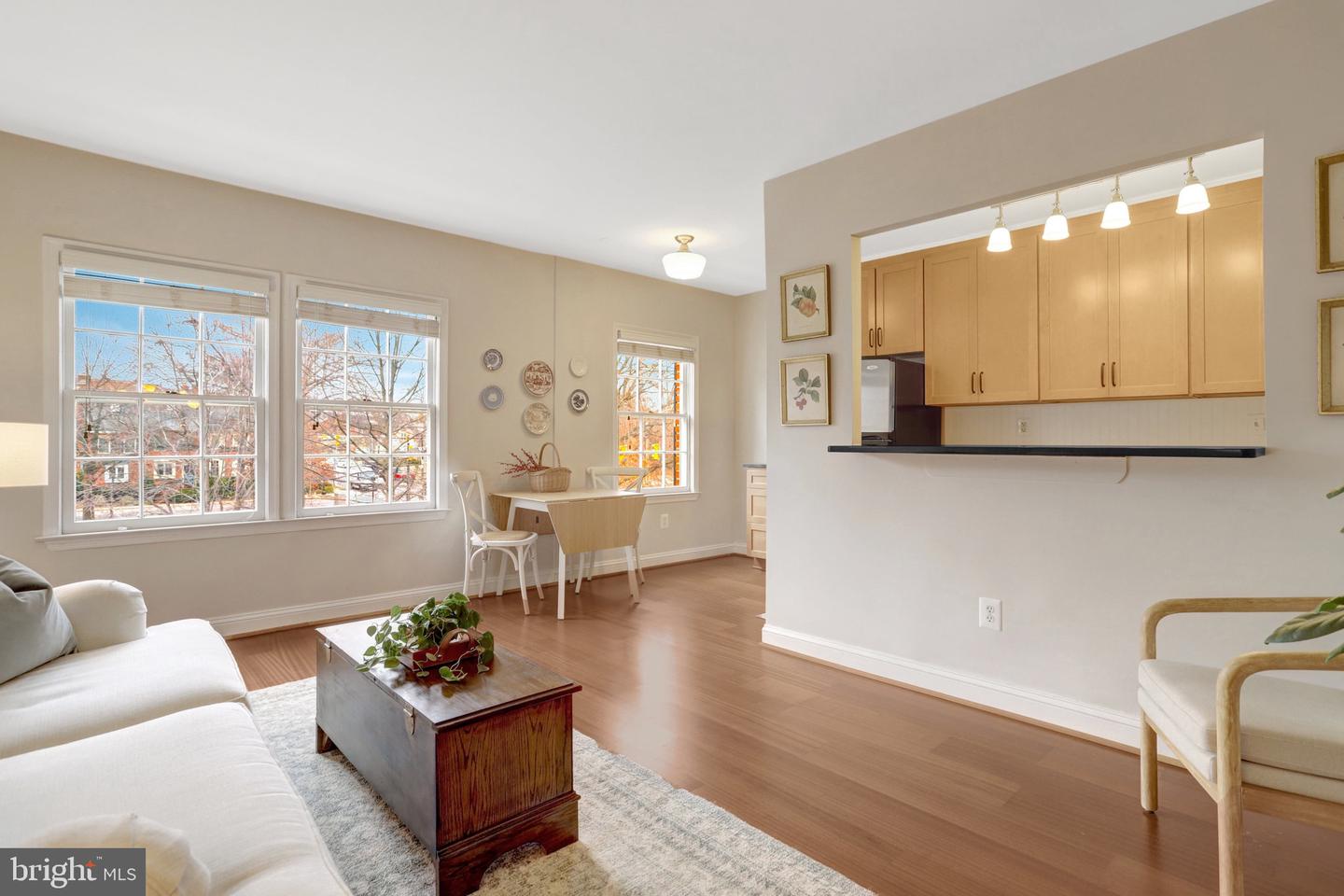 1251 E ABINGDON DR #1121, ALEXANDRIA, Virginia 22314, 1 Bedroom Bedrooms, ,1 BathroomBathrooms,Residential,For sale,1251 E ABINGDON DR #1121,VAAX2052240 MLS # VAAX2052240 1251 E ABINGDON DR #1121, ALEXANDRIA, Virginia 22314, 1 Bedroom Bedrooms, ,1 BathroomBathrooms,Residential,For sale,1251 E ABINGDON DR #1121,VAAX2052240 MLS # VAAX2052240