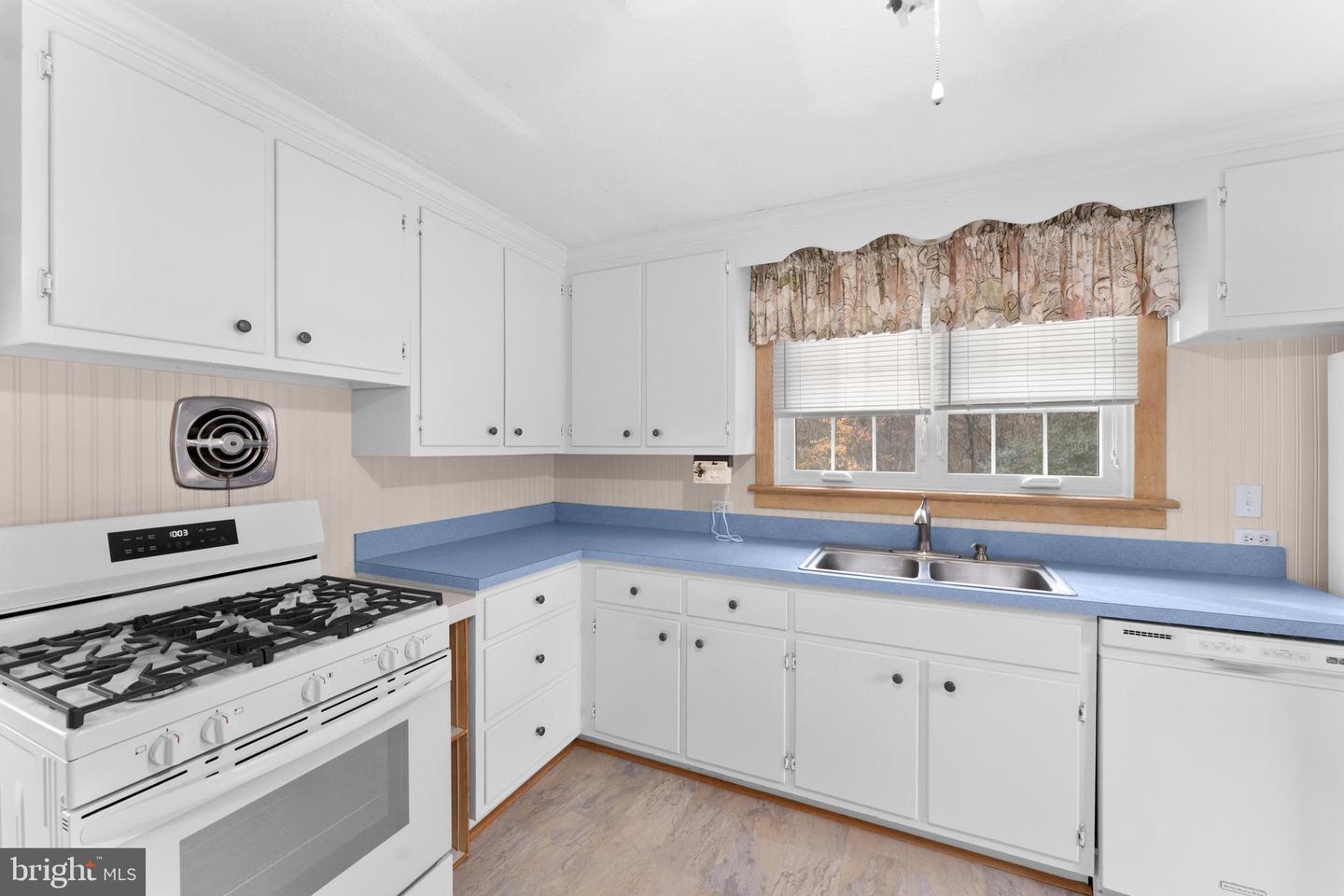 210 ELIZABETH ST, CULPEPER, Virginia 22701, 4 Bedrooms Bedrooms, ,3 BathroomsBathrooms,Residential,For sale,210 ELIZABETH ST,VACU2012198 MLS # VACU2012198 210 ELIZABETH ST, CULPEPER, Virginia 22701, 4 Bedrooms Bedrooms, ,3 BathroomsBathrooms,Residential,For sale,210 ELIZABETH ST,VACU2012198 MLS # VACU2012198