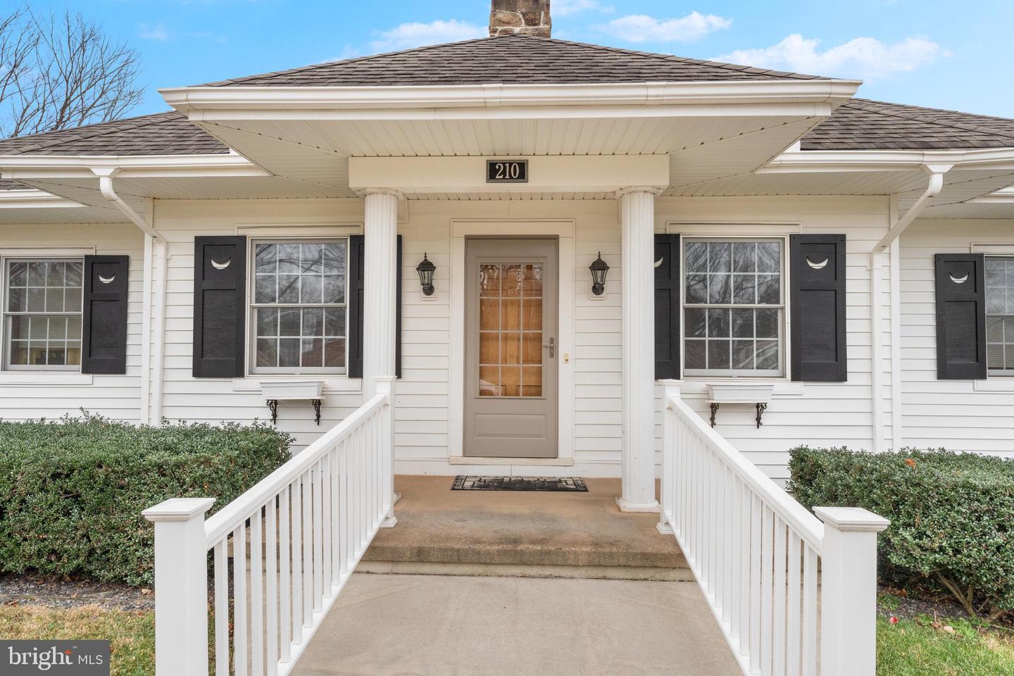 210 ELIZABETH ST, CULPEPER, Virginia 22701, 4 Bedrooms Bedrooms, ,3 BathroomsBathrooms,Residential,For sale,210 ELIZABETH ST,VACU2012198 MLS # VACU2012198 210 ELIZABETH ST, CULPEPER, Virginia 22701, 4 Bedrooms Bedrooms, ,3 BathroomsBathrooms,Residential,For sale,210 ELIZABETH ST,VACU2012198 MLS # VACU2012198