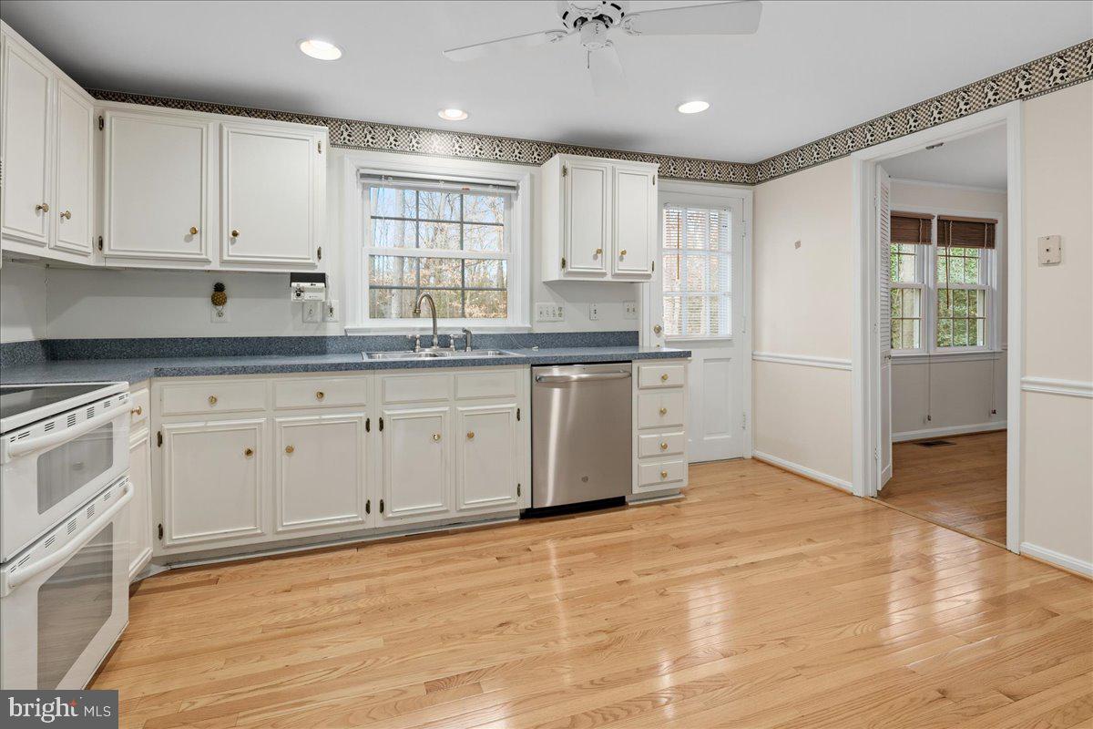 4302 ADRIENNE DR, ALEXANDRIA, Virginia 22309, 4 Bedrooms Bedrooms, ,2 BathroomsBathrooms,Residential,For sale,4302 ADRIENNE DR,VAFX2281832 MLS # VAFX2281832 4302 ADRIENNE DR, ALEXANDRIA, Virginia 22309, 4 Bedrooms Bedrooms, ,2 BathroomsBathrooms,Residential,For sale,4302 ADRIENNE DR,VAFX2281832 MLS # VAFX2281832