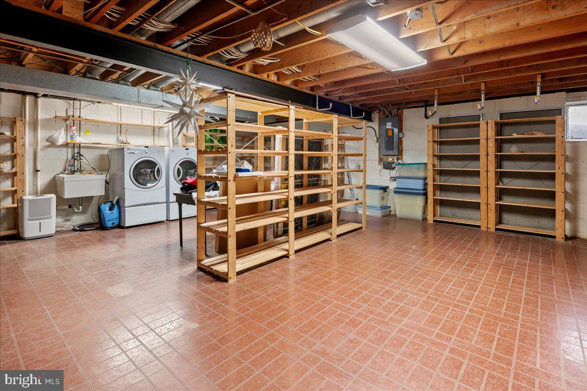 4302 ADRIENNE DR, ALEXANDRIA, Virginia 22309, 4 Bedrooms Bedrooms, ,2 BathroomsBathrooms,Residential,For sale,4302 ADRIENNE DR,VAFX2281832 MLS # VAFX2281832 4302 ADRIENNE DR, ALEXANDRIA, Virginia 22309, 4 Bedrooms Bedrooms, ,2 BathroomsBathrooms,Residential,For sale,4302 ADRIENNE DR,VAFX2281832 MLS # VAFX2281832