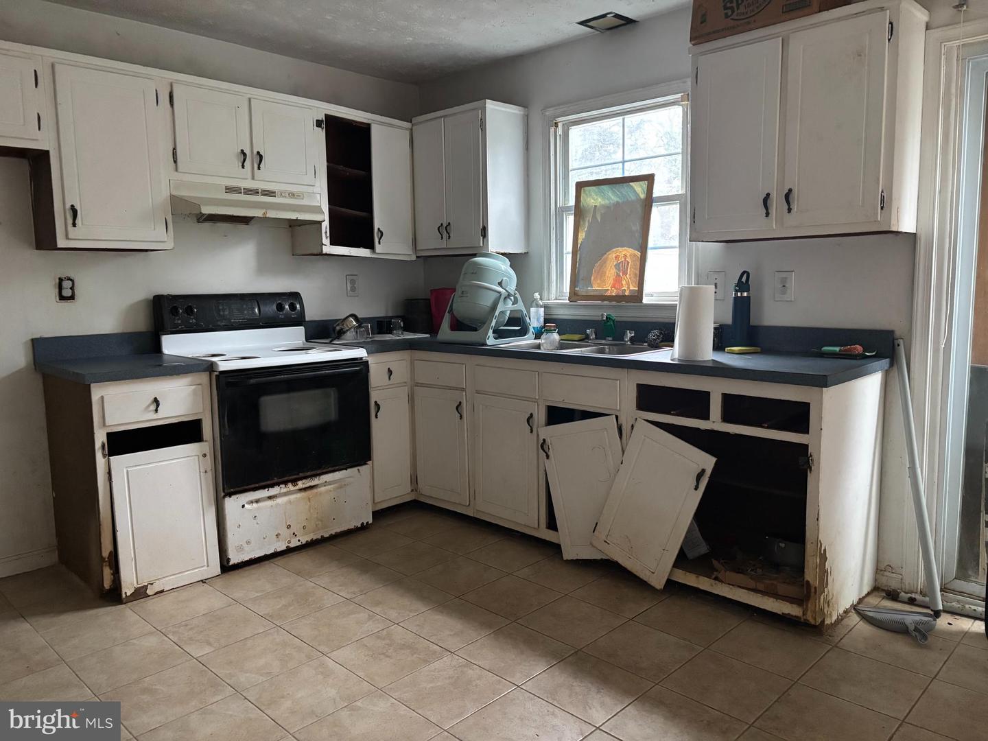 635 W 11TH, FRONT ROYAL, Virginia 22630, 2 Bedrooms Bedrooms, ,1 BathroomBathrooms,Residential,For sale,635 W 11TH,VAWR2012930 MLS # VAWR2012930 635 W 11TH, FRONT ROYAL, Virginia 22630, 2 Bedrooms Bedrooms, ,1 BathroomBathrooms,Residential,For sale,635 W 11TH,VAWR2012930 MLS # VAWR2012930