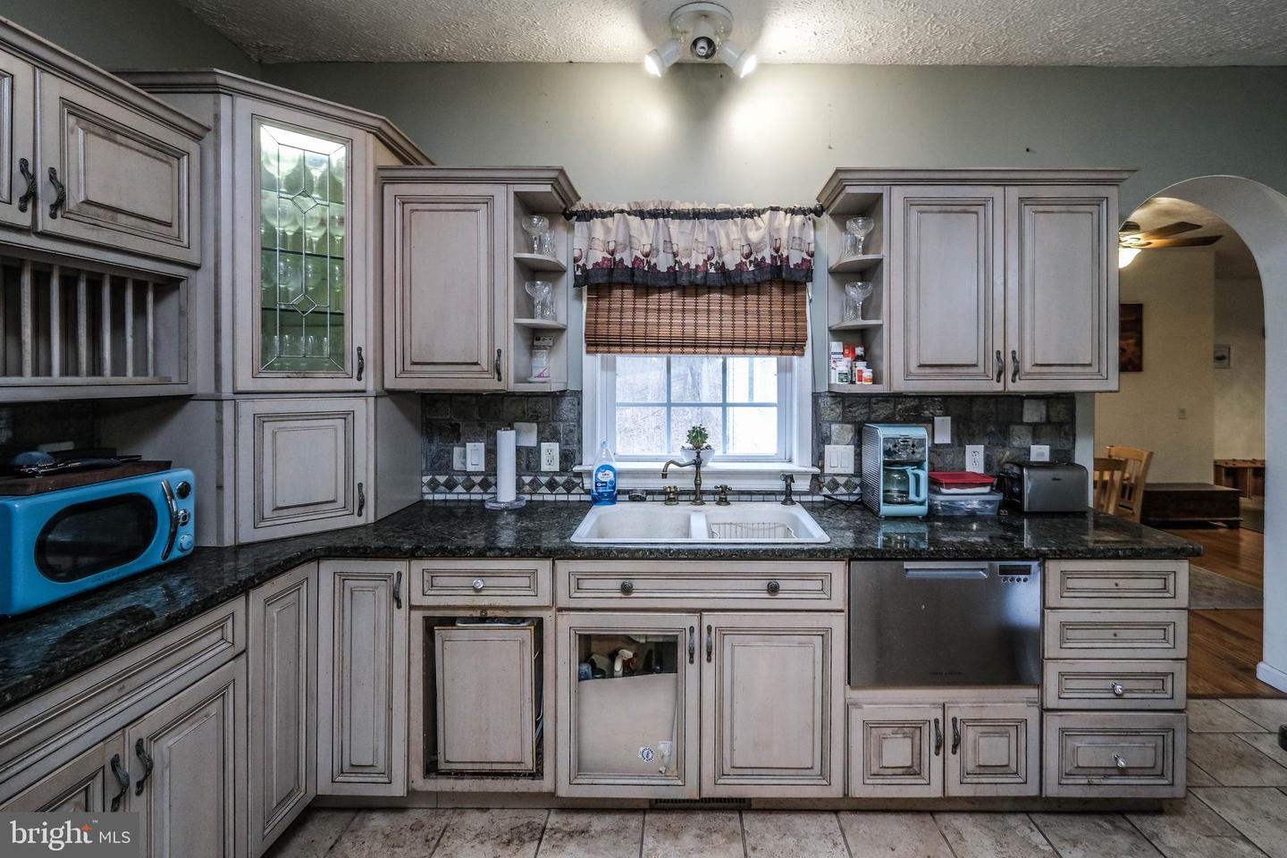 1195 SHANGRI LA RD, BENTONVILLE, Virginia 22610, 3 Bedrooms Bedrooms, ,2 BathroomsBathrooms,Residential,For sale,1195 SHANGRI LA RD,VAWR2012932 MLS # VAWR2012932 1195 SHANGRI LA RD, BENTONVILLE, Virginia 22610, 3 Bedrooms Bedrooms, ,2 BathroomsBathrooms,Residential,For sale,1195 SHANGRI LA RD,VAWR2012932 MLS # VAWR2012932