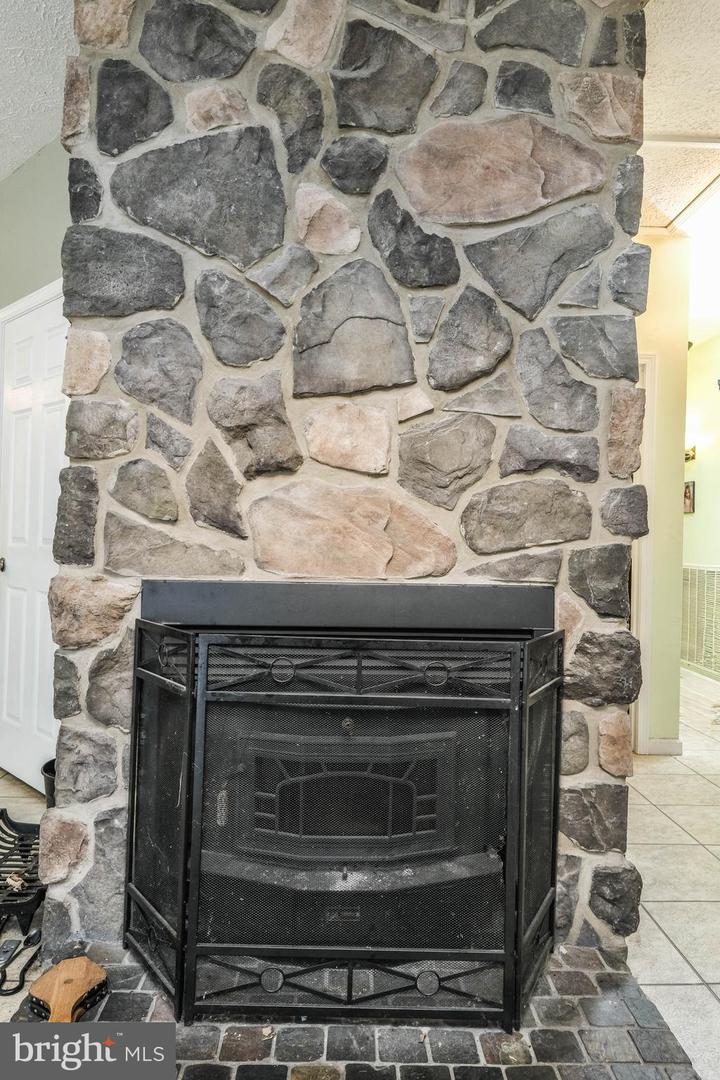 1195 SHANGRI LA RD, BENTONVILLE, Virginia 22610, 3 Bedrooms Bedrooms, ,2 BathroomsBathrooms,Residential,For sale,1195 SHANGRI LA RD,VAWR2012932 MLS # VAWR2012932 1195 SHANGRI LA RD, BENTONVILLE, Virginia 22610, 3 Bedrooms Bedrooms, ,2 BathroomsBathrooms,Residential,For sale,1195 SHANGRI LA RD,VAWR2012932 MLS # VAWR2012932