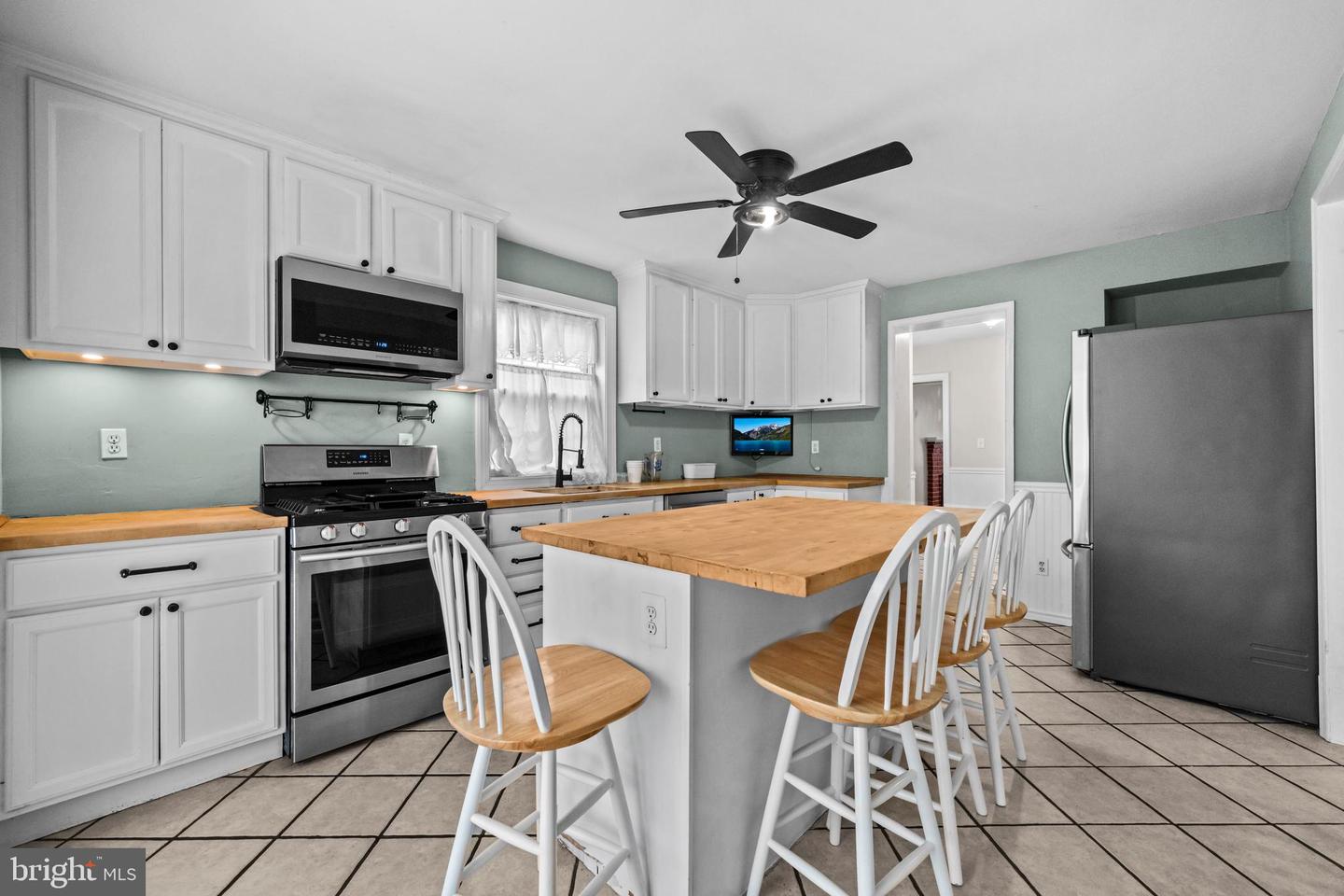 2604 1ST ST S, ARLINGTON, Virginia 22204, 4 Bedrooms Bedrooms, 10 Rooms Rooms,3 BathroomsBathrooms,Residential,For sale,2604 1ST ST S,VAAR2066698 MLS # VAAR2066698 2604 1ST ST S, ARLINGTON, Virginia 22204, 4 Bedrooms Bedrooms, 10 Rooms Rooms,3 BathroomsBathrooms,Residential,For sale,2604 1ST ST S,VAAR2066698 MLS # VAAR2066698