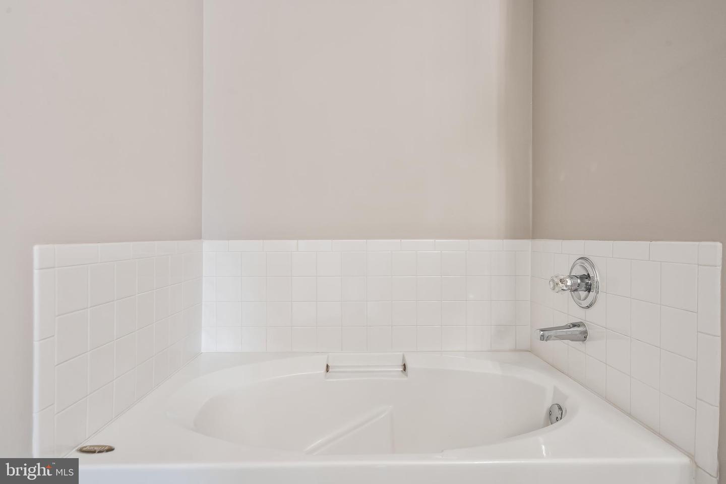 2700 BELLFOREST CT #210, VIENNA, Virginia 22180, 2 Bedrooms Bedrooms, ,1 BathroomBathrooms,Residential,For sale,2700 BELLFOREST CT #210,VAFX2281916 MLS # VAFX2281916 2700 BELLFOREST CT #210, VIENNA, Virginia 22180, 2 Bedrooms Bedrooms, ,1 BathroomBathrooms,Residential,For sale,2700 BELLFOREST CT #210,VAFX2281916 MLS # VAFX2281916