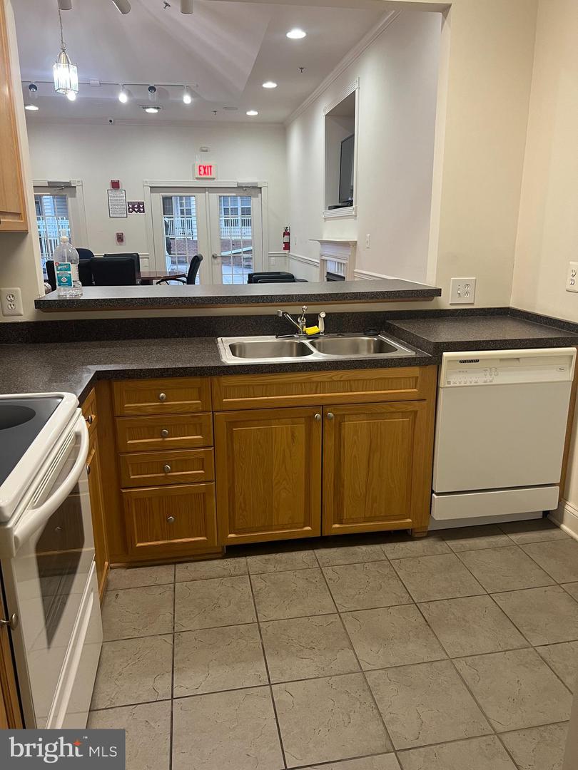 2700 BELLFOREST CT #210, VIENNA, Virginia 22180, 2 Bedrooms Bedrooms, ,1 BathroomBathrooms,Residential,For sale,2700 BELLFOREST CT #210,VAFX2281916 MLS # VAFX2281916 2700 BELLFOREST CT #210, VIENNA, Virginia 22180, 2 Bedrooms Bedrooms, ,1 BathroomBathrooms,Residential,For sale,2700 BELLFOREST CT #210,VAFX2281916 MLS # VAFX2281916