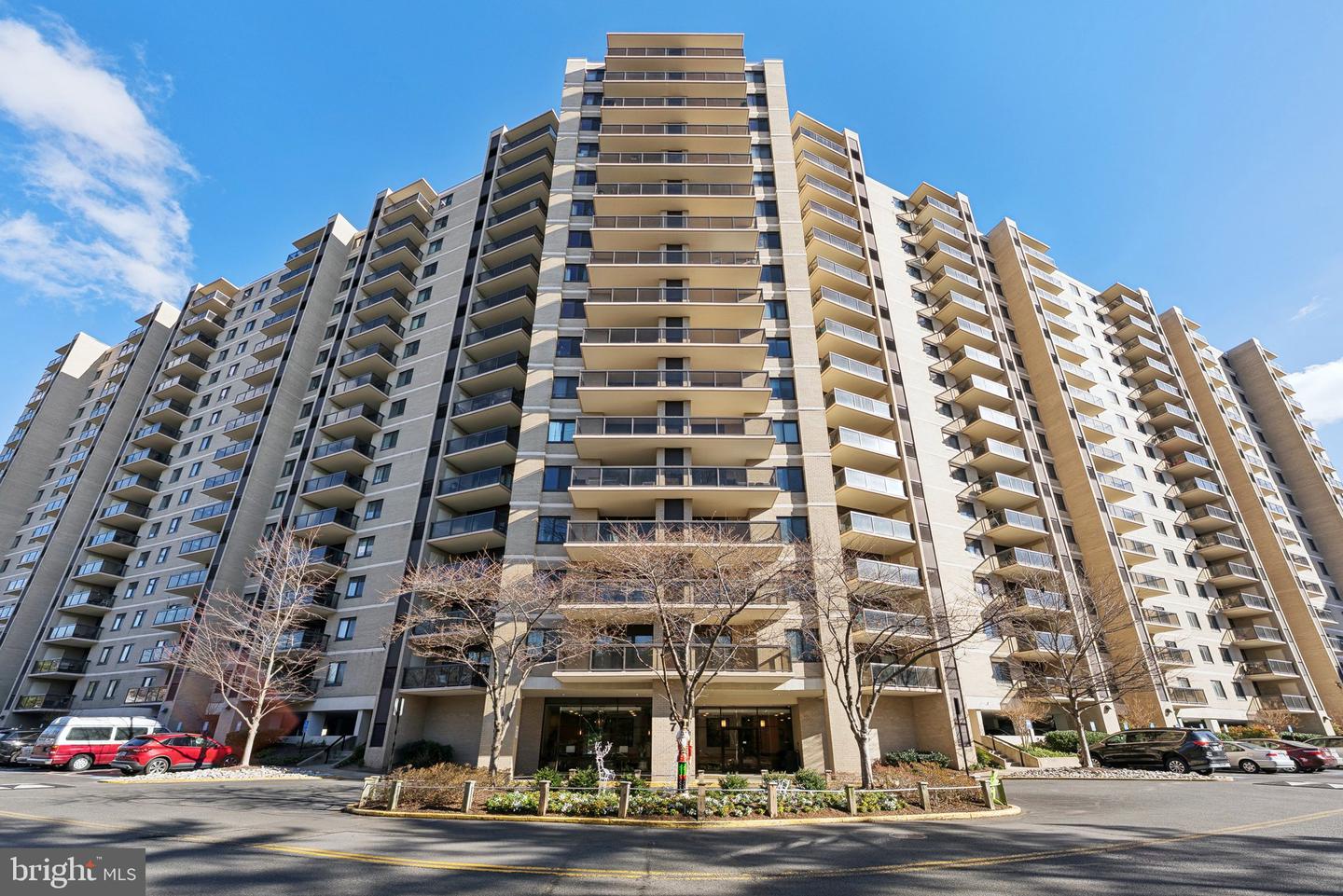 307 YOAKUM PKWY #519, ALEXANDRIA, Virginia 22304, 2 Bedrooms Bedrooms, ,2 BathroomsBathrooms,Residential,For sale,307 YOAKUM PKWY #519,VAAX2052302 MLS # VAAX2052302 307 YOAKUM PKWY #519, ALEXANDRIA, Virginia 22304, 2 Bedrooms Bedrooms, ,2 BathroomsBathrooms,Residential,For sale,307 YOAKUM PKWY #519,VAAX2052302 MLS # VAAX2052302