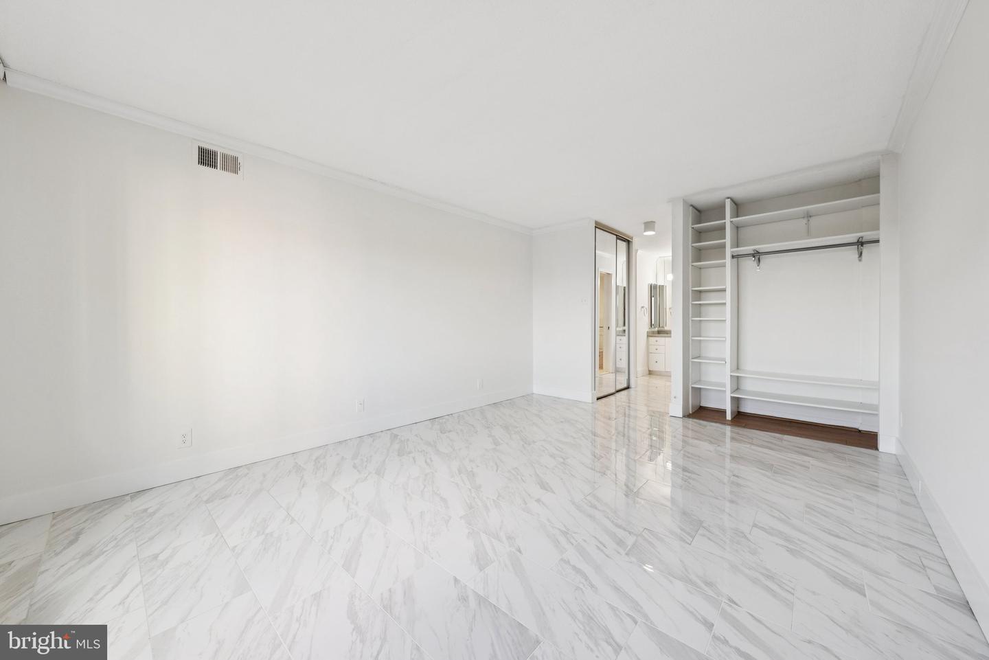 307 YOAKUM PKWY #519, ALEXANDRIA, Virginia 22304, 2 Bedrooms Bedrooms, ,2 BathroomsBathrooms,Residential,For sale,307 YOAKUM PKWY #519,VAAX2052302 MLS # VAAX2052302 307 YOAKUM PKWY #519, ALEXANDRIA, Virginia 22304, 2 Bedrooms Bedrooms, ,2 BathroomsBathrooms,Residential,For sale,307 YOAKUM PKWY #519,VAAX2052302 MLS # VAAX2052302