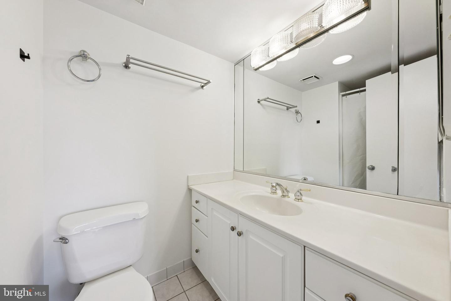 307 YOAKUM PKWY #519, ALEXANDRIA, Virginia 22304, 2 Bedrooms Bedrooms, ,2 BathroomsBathrooms,Residential,For sale,307 YOAKUM PKWY #519,VAAX2052302 MLS # VAAX2052302 307 YOAKUM PKWY #519, ALEXANDRIA, Virginia 22304, 2 Bedrooms Bedrooms, ,2 BathroomsBathrooms,Residential,For sale,307 YOAKUM PKWY #519,VAAX2052302 MLS # VAAX2052302