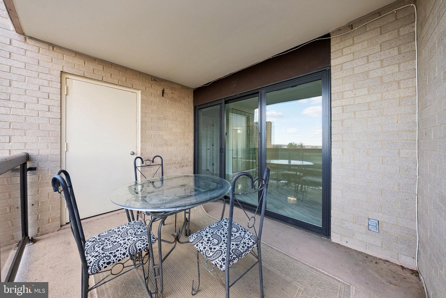 307 YOAKUM PKWY #519, ALEXANDRIA, Virginia 22304, 2 Bedrooms Bedrooms, ,2 BathroomsBathrooms,Residential,For sale,307 YOAKUM PKWY #519,VAAX2052302 MLS # VAAX2052302 307 YOAKUM PKWY #519, ALEXANDRIA, Virginia 22304, 2 Bedrooms Bedrooms, ,2 BathroomsBathrooms,Residential,For sale,307 YOAKUM PKWY #519,VAAX2052302 MLS # VAAX2052302