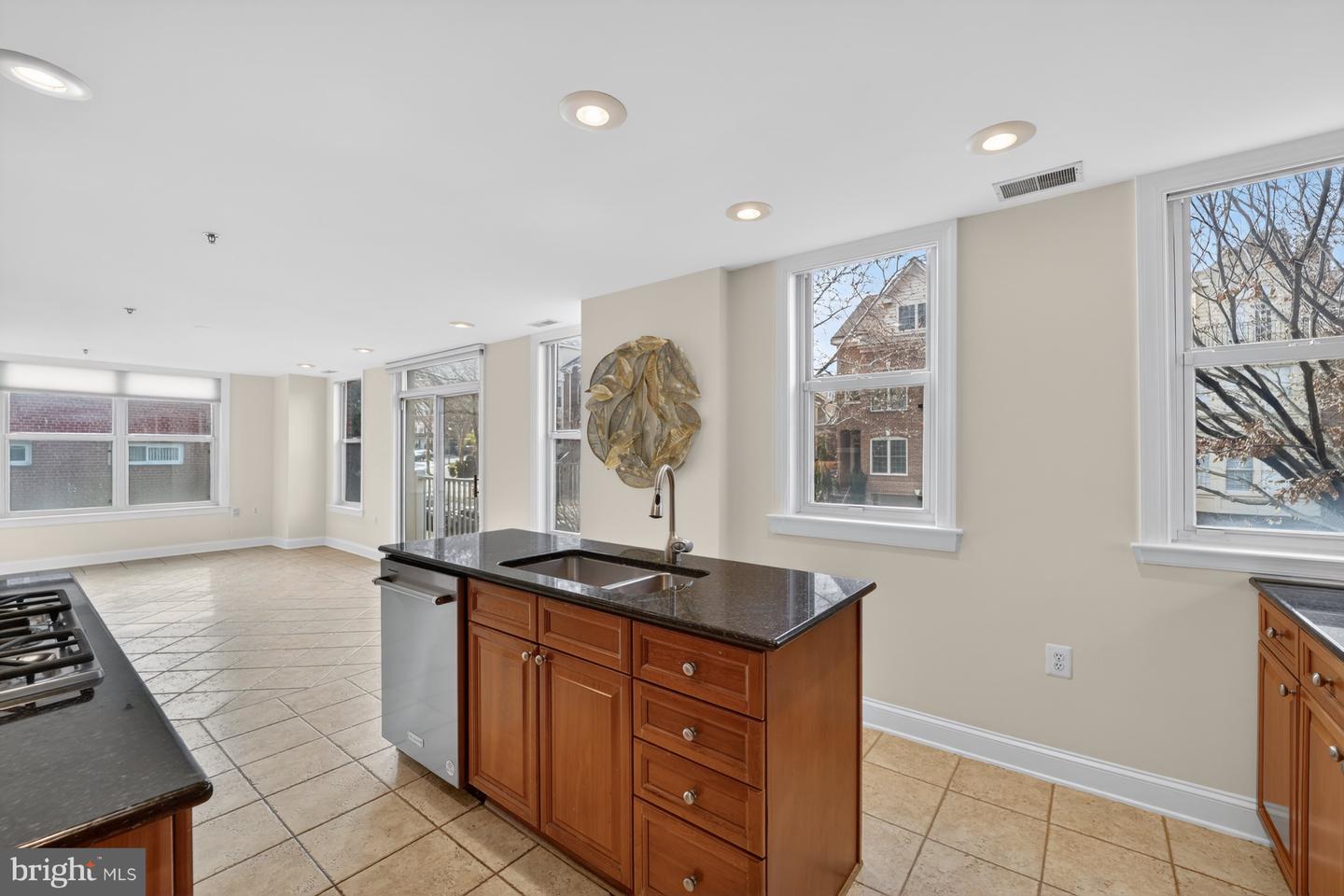 1555 N COLONIAL TER #601, ARLINGTON, Virginia 22209, 2 Bedrooms Bedrooms, ,2 BathroomsBathrooms,Residential,For sale,1555 N COLONIAL TER #601,VAAR2066786 MLS # VAAR2066786 1555 N COLONIAL TER #601, ARLINGTON, Virginia 22209, 2 Bedrooms Bedrooms, ,2 BathroomsBathrooms,Residential,For sale,1555 N COLONIAL TER #601,VAAR2066786 MLS # VAAR2066786