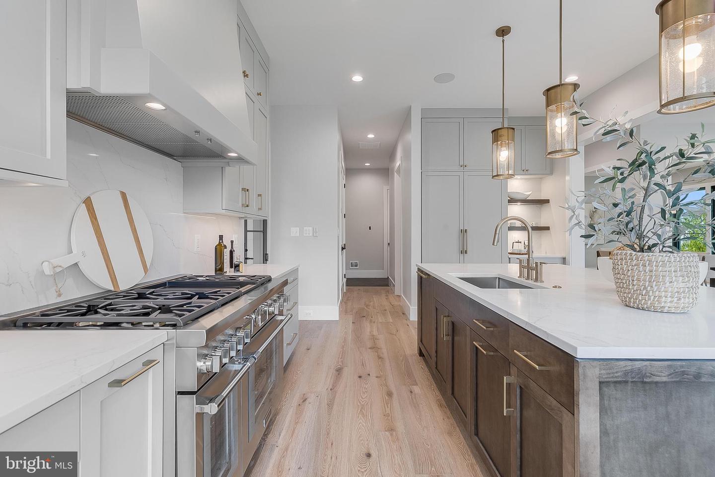 809 N KENMORE ST, ARLINGTON, Virginia 22201, 6 Bedrooms Bedrooms, ,6 BathroomsBathrooms,Residential,For sale,809 N KENMORE ST,VAAR2066792 MLS # VAAR2066792 809 N KENMORE ST, ARLINGTON, Virginia 22201, 6 Bedrooms Bedrooms, ,6 BathroomsBathrooms,Residential,For sale,809 N KENMORE ST,VAAR2066792 MLS # VAAR2066792