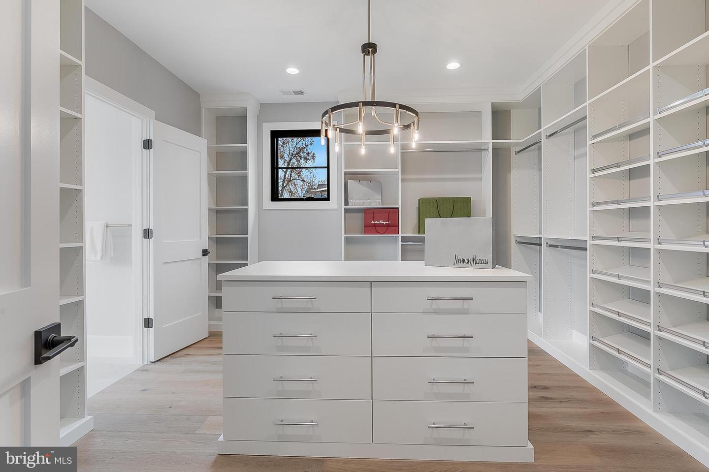 809 N KENMORE ST, ARLINGTON, Virginia 22201, 6 Bedrooms Bedrooms, ,6 BathroomsBathrooms,Residential,For sale,809 N KENMORE ST,VAAR2066792 MLS # VAAR2066792 809 N KENMORE ST, ARLINGTON, Virginia 22201, 6 Bedrooms Bedrooms, ,6 BathroomsBathrooms,Residential,For sale,809 N KENMORE ST,VAAR2066792 MLS # VAAR2066792