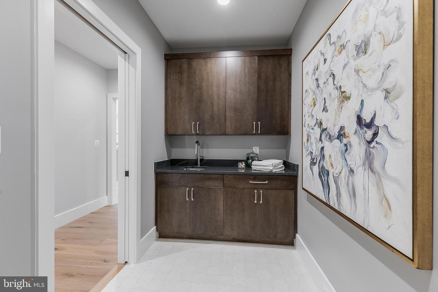 809 N KENMORE ST, ARLINGTON, Virginia 22201, 6 Bedrooms Bedrooms, ,6 BathroomsBathrooms,Residential,For sale,809 N KENMORE ST,VAAR2066792 MLS # VAAR2066792 809 N KENMORE ST, ARLINGTON, Virginia 22201, 6 Bedrooms Bedrooms, ,6 BathroomsBathrooms,Residential,For sale,809 N KENMORE ST,VAAR2066792 MLS # VAAR2066792