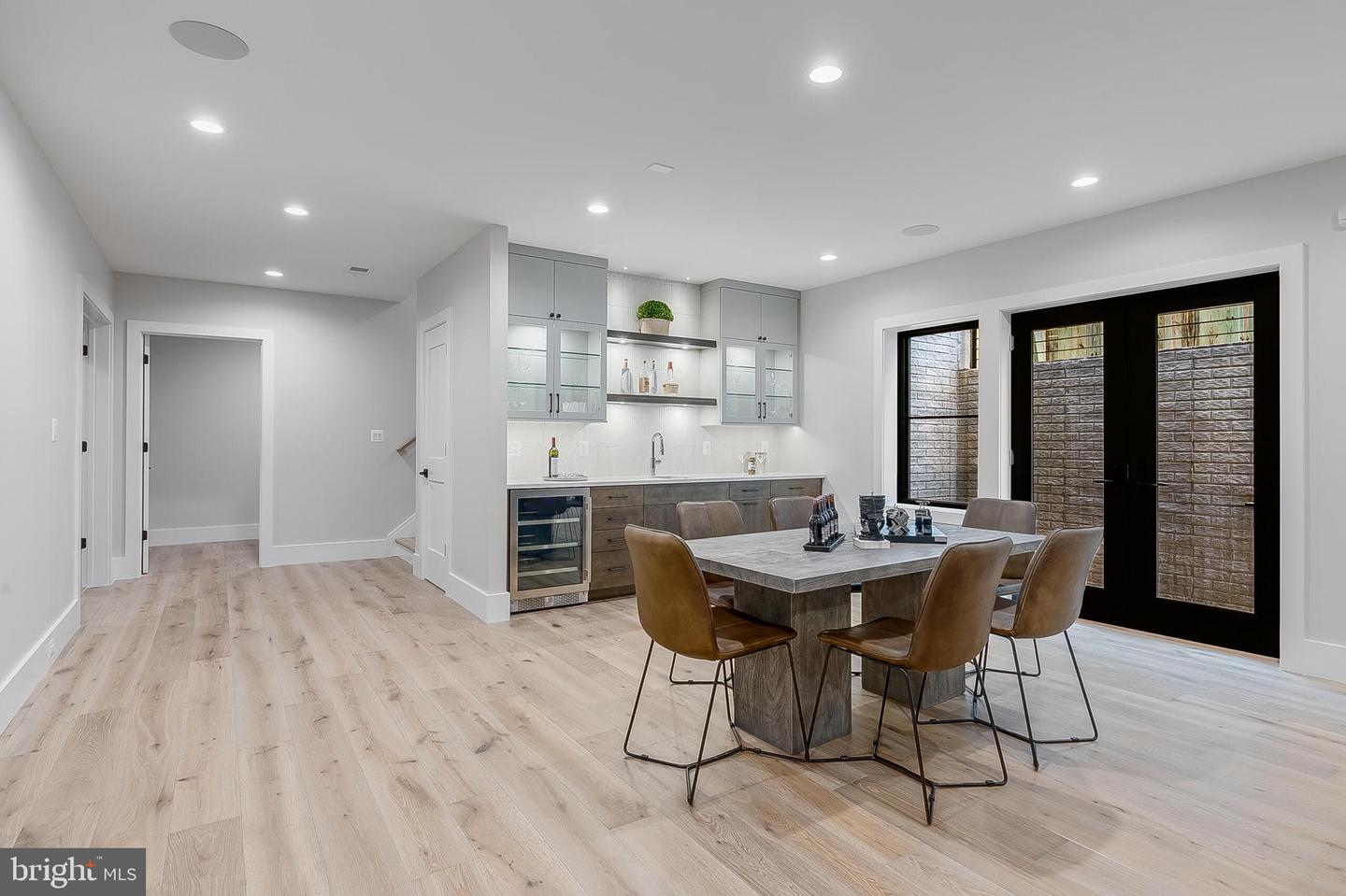 809 N KENMORE ST, ARLINGTON, Virginia 22201, 6 Bedrooms Bedrooms, ,6 BathroomsBathrooms,Residential,For sale,809 N KENMORE ST,VAAR2066792 MLS # VAAR2066792 809 N KENMORE ST, ARLINGTON, Virginia 22201, 6 Bedrooms Bedrooms, ,6 BathroomsBathrooms,Residential,For sale,809 N KENMORE ST,VAAR2066792 MLS # VAAR2066792