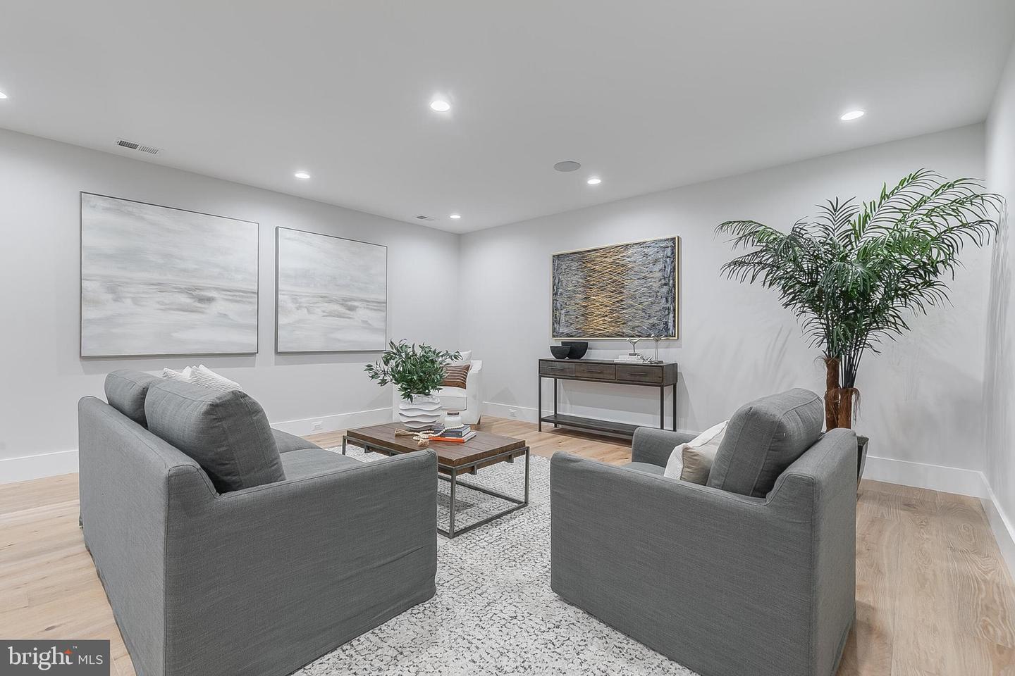 809 N KENMORE ST, ARLINGTON, Virginia 22201, 6 Bedrooms Bedrooms, ,6 BathroomsBathrooms,Residential,For sale,809 N KENMORE ST,VAAR2066792 MLS # VAAR2066792 809 N KENMORE ST, ARLINGTON, Virginia 22201, 6 Bedrooms Bedrooms, ,6 BathroomsBathrooms,Residential,For sale,809 N KENMORE ST,VAAR2066792 MLS # VAAR2066792