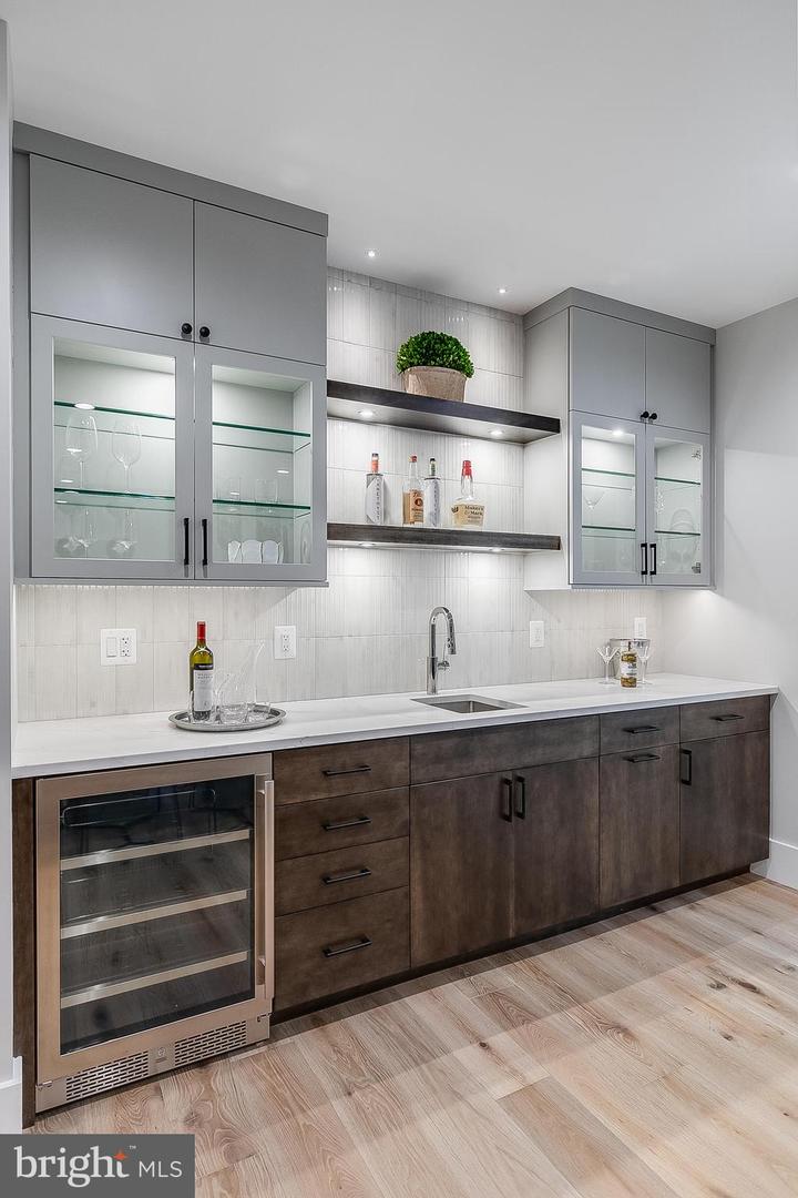 809 N KENMORE ST, ARLINGTON, Virginia 22201, 6 Bedrooms Bedrooms, ,6 BathroomsBathrooms,Residential,For sale,809 N KENMORE ST,VAAR2066792 MLS # VAAR2066792 809 N KENMORE ST, ARLINGTON, Virginia 22201, 6 Bedrooms Bedrooms, ,6 BathroomsBathrooms,Residential,For sale,809 N KENMORE ST,VAAR2066792 MLS # VAAR2066792