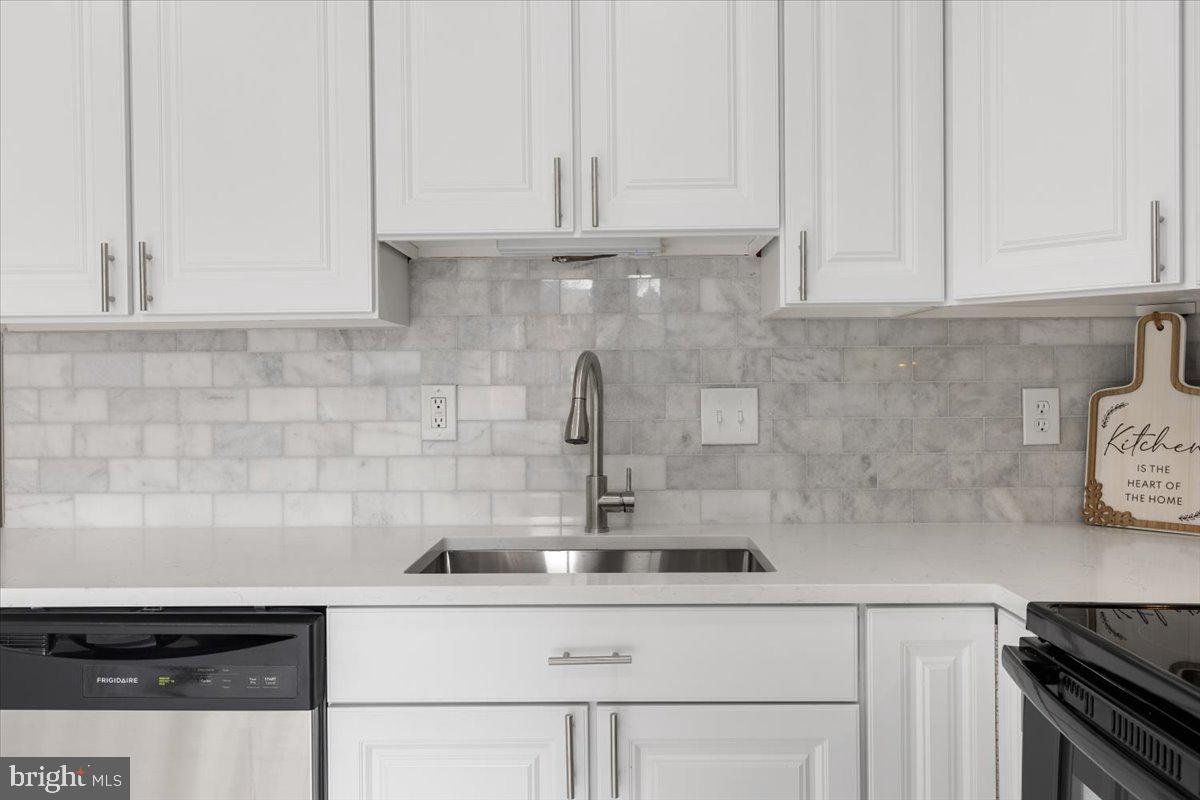 2694 CENTENNIAL CT #54, ALEXANDRIA, Virginia 22311, 3 Bedrooms Bedrooms, ,3 BathroomsBathrooms,Residential,For sale,2694 CENTENNIAL CT #54,VAAX2052332 MLS # VAAX2052332 2694 CENTENNIAL CT #54, ALEXANDRIA, Virginia 22311, 3 Bedrooms Bedrooms, ,3 BathroomsBathrooms,Residential,For sale,2694 CENTENNIAL CT #54,VAAX2052332 MLS # VAAX2052332