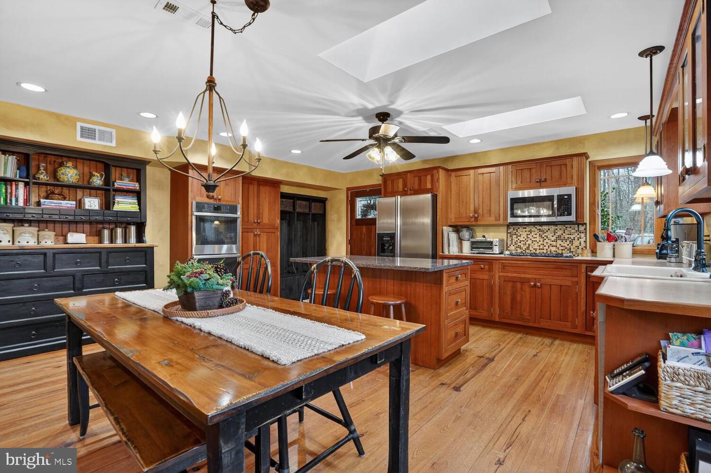 6195 LERNER LN, BROAD RUN, Virginia 20137, 4 Bedrooms Bedrooms, ,2 BathroomsBathrooms,Residential,For sale,6195 LERNER LN,VAFQ2019888 MLS # VAFQ2019888 6195 LERNER LN, BROAD RUN, Virginia 20137, 4 Bedrooms Bedrooms, ,2 BathroomsBathrooms,Residential,For sale,6195 LERNER LN,VAFQ2019888 MLS # VAFQ2019888