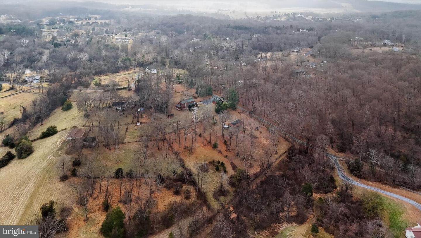 6195 LERNER LN, BROAD RUN, Virginia 20137, 4 Bedrooms Bedrooms, ,2 BathroomsBathrooms,Residential,For sale,6195 LERNER LN,VAFQ2019888 MLS # VAFQ2019888 6195 LERNER LN, BROAD RUN, Virginia 20137, 4 Bedrooms Bedrooms, ,2 BathroomsBathrooms,Residential,For sale,6195 LERNER LN,VAFQ2019888 MLS # VAFQ2019888