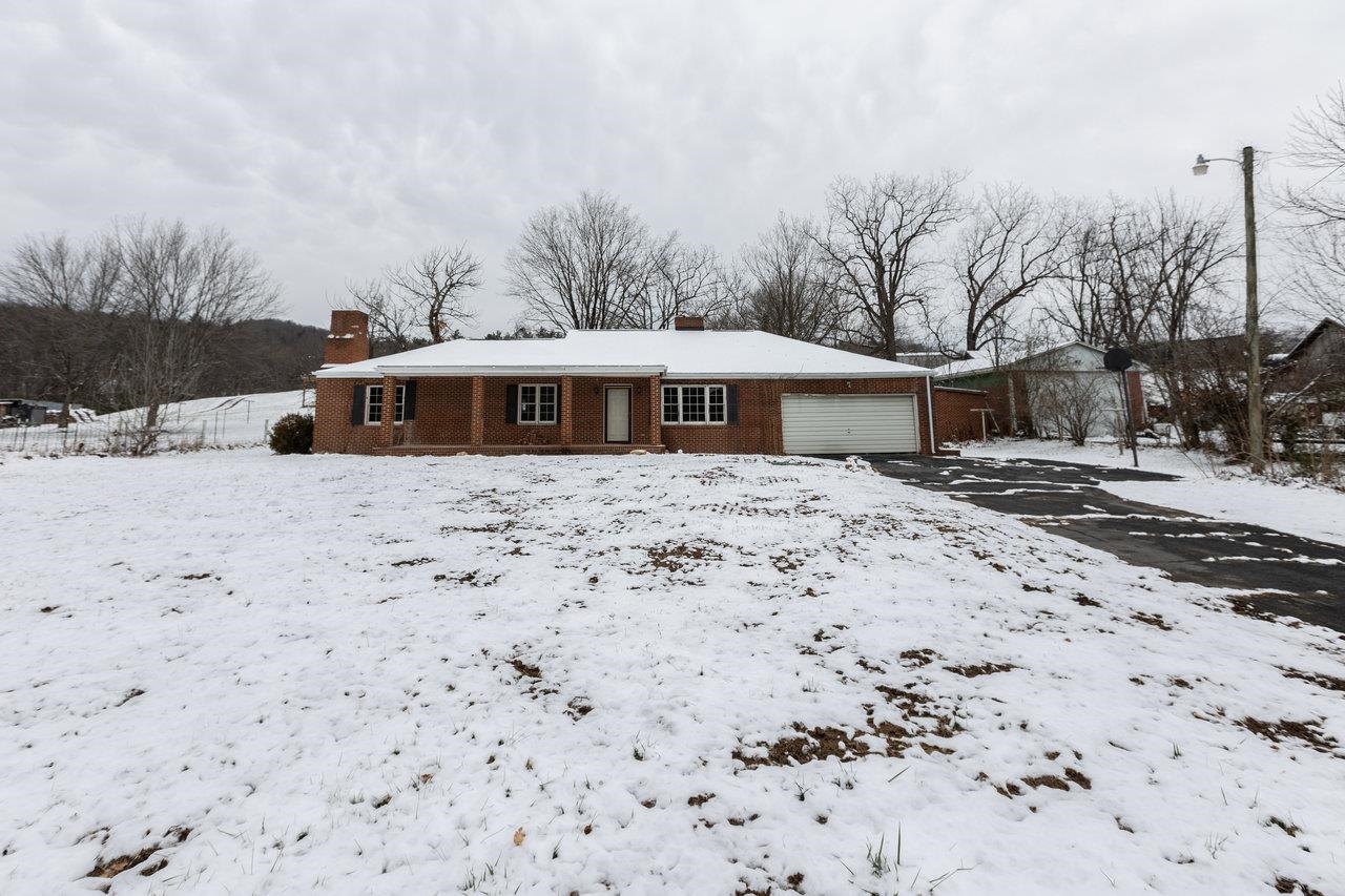 10840 RAWLEY PIKE, HINTON, Virginia 22831, 3 Bedrooms Bedrooms, ,1 BathroomBathrooms,Residential,10840 RAWLEY PIKE,671781 MLS # 671781 10840 RAWLEY PIKE, HINTON, Virginia 22831, 3 Bedrooms Bedrooms, ,1 BathroomBathrooms,Residential,10840 RAWLEY PIKE,671781 MLS # 671781