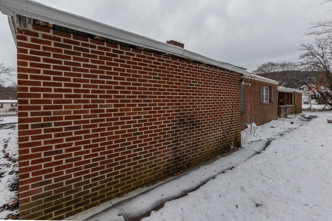 10840 RAWLEY PIKE, HINTON, Virginia 22831, 3 Bedrooms Bedrooms, ,1 BathroomBathrooms,Residential,10840 RAWLEY PIKE,671781 MLS # 671781 10840 RAWLEY PIKE, HINTON, Virginia 22831, 3 Bedrooms Bedrooms, ,1 BathroomBathrooms,Residential,10840 RAWLEY PIKE,671781 MLS # 671781