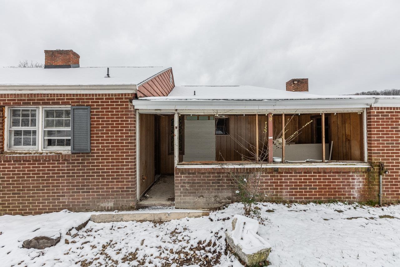 10840 RAWLEY PIKE, HINTON, Virginia 22831, 3 Bedrooms Bedrooms, ,1 BathroomBathrooms,Residential,10840 RAWLEY PIKE,671781 MLS # 671781 10840 RAWLEY PIKE, HINTON, Virginia 22831, 3 Bedrooms Bedrooms, ,1 BathroomBathrooms,Residential,10840 RAWLEY PIKE,671781 MLS # 671781