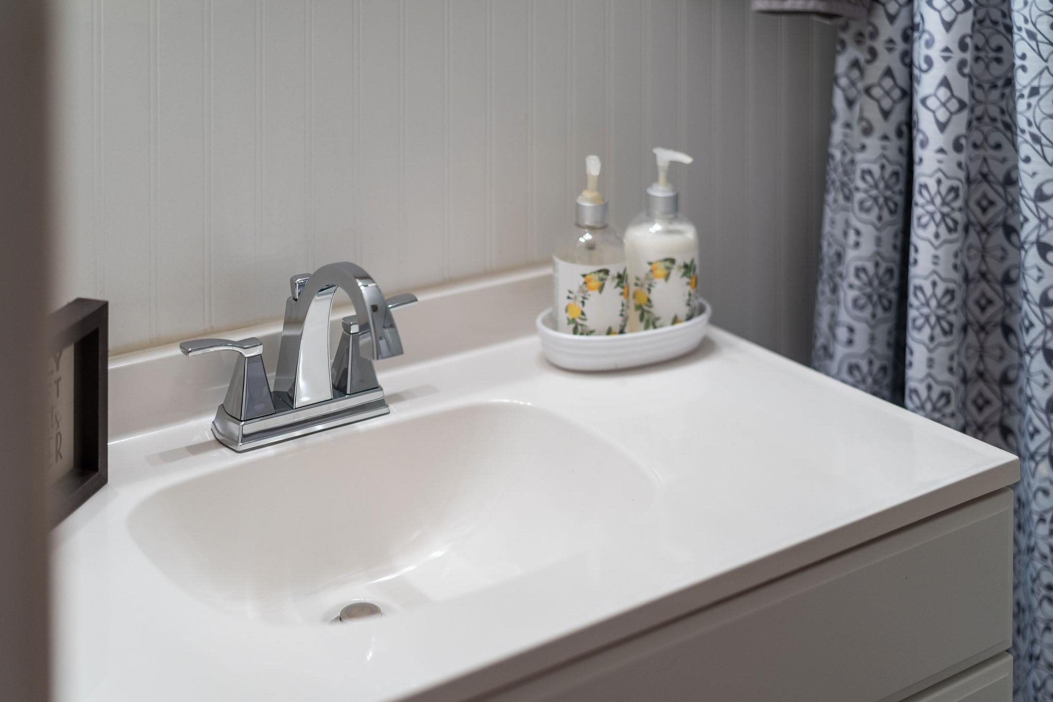 2 MCCORMICK ST, LEXINGTON, Virginia 24450, 3 Bedrooms Bedrooms, ,2 BathroomsBathrooms,Residential,2 MCCORMICK ST,671784 MLS # 671784 2 MCCORMICK ST, LEXINGTON, Virginia 24450, 3 Bedrooms Bedrooms, ,2 BathroomsBathrooms,Residential,2 MCCORMICK ST,671784 MLS # 671784