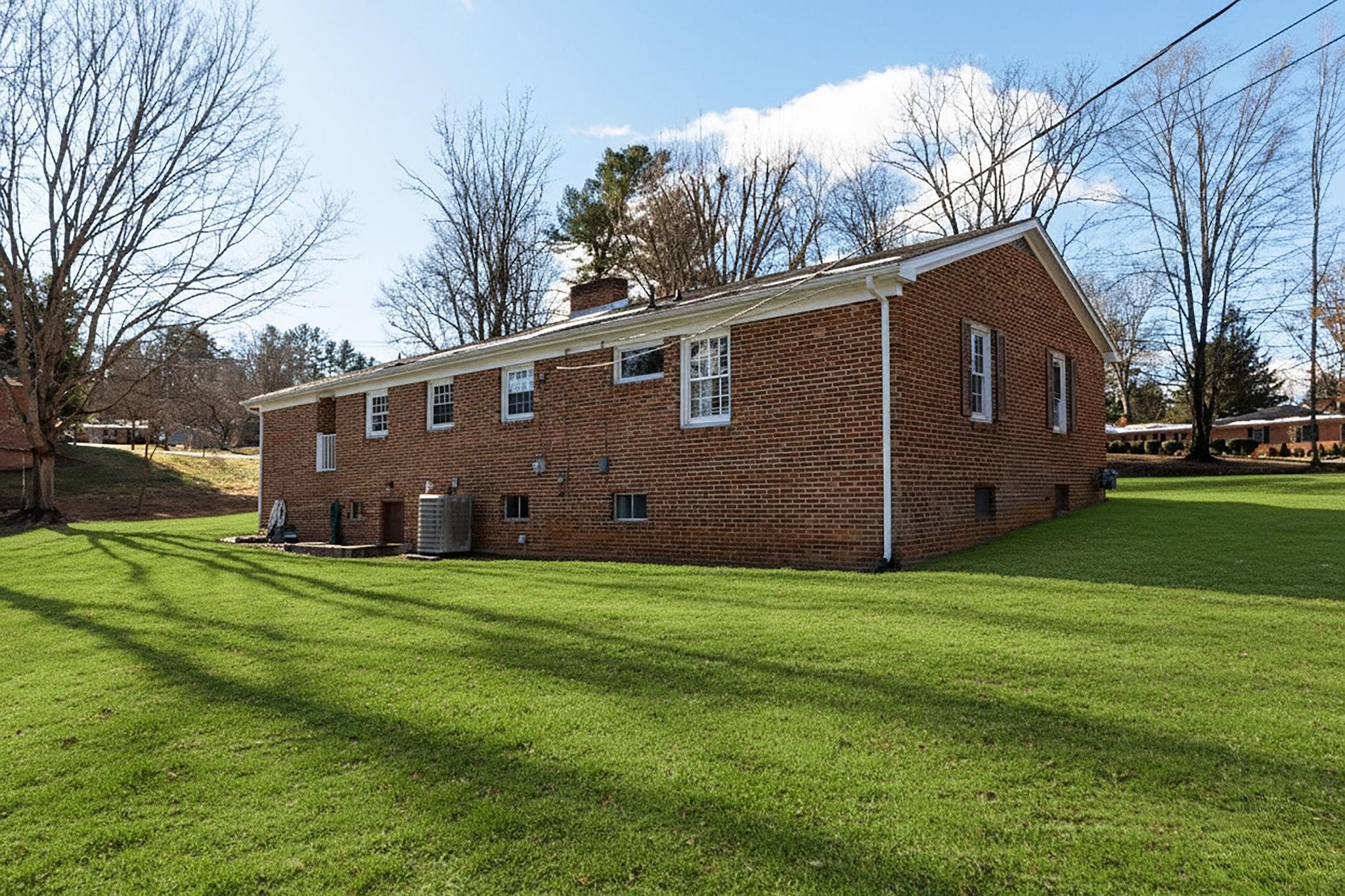 2 MCCORMICK ST, LEXINGTON, Virginia 24450, 3 Bedrooms Bedrooms, ,2 BathroomsBathrooms,Residential,2 MCCORMICK ST,671784 MLS # 671784 2 MCCORMICK ST, LEXINGTON, Virginia 24450, 3 Bedrooms Bedrooms, ,2 BathroomsBathrooms,Residential,2 MCCORMICK ST,671784 MLS # 671784