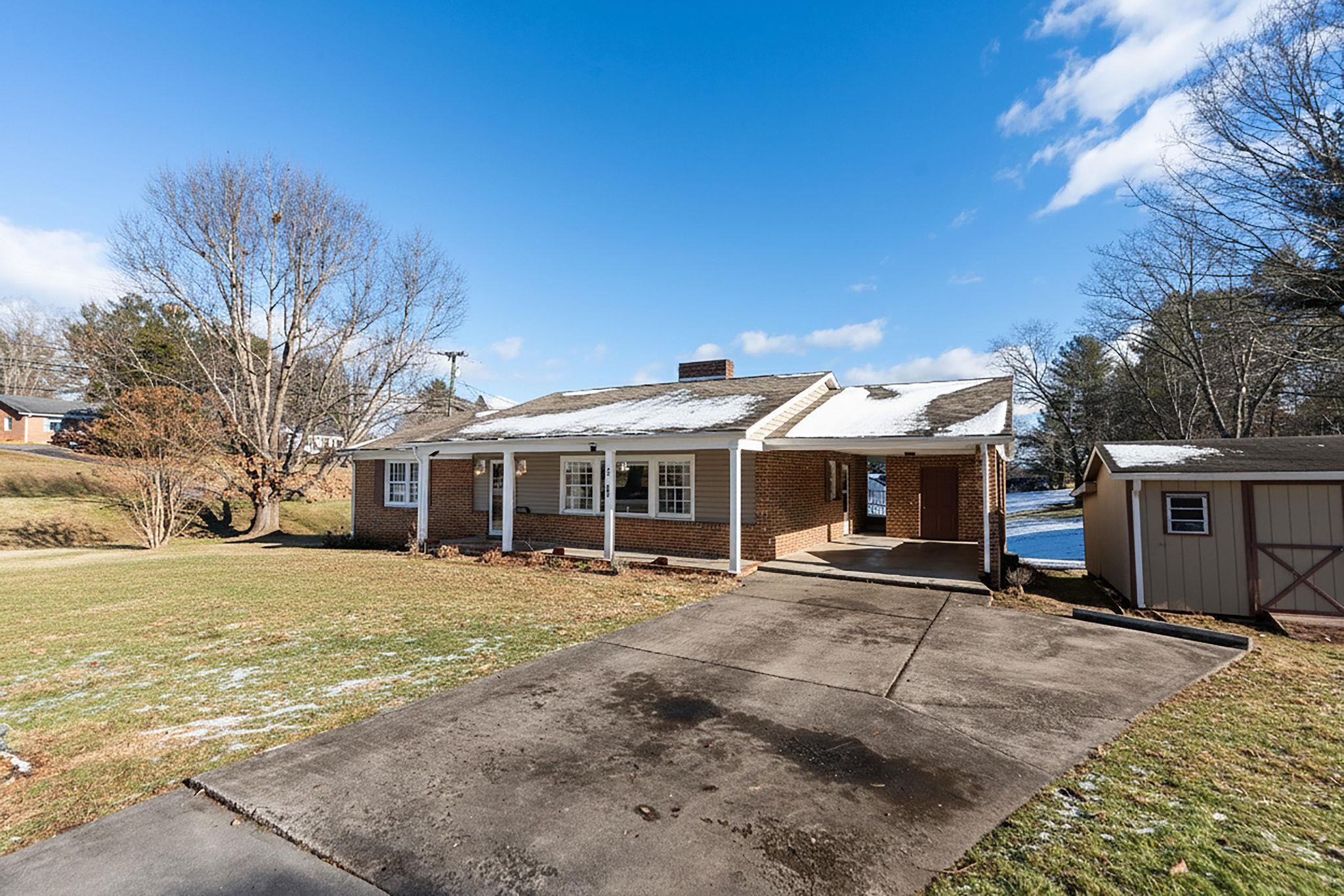 2 MCCORMICK ST, LEXINGTON, Virginia 24450, 3 Bedrooms Bedrooms, ,2 BathroomsBathrooms,Residential,2 MCCORMICK ST,671784 MLS # 671784 2 MCCORMICK ST, LEXINGTON, Virginia 24450, 3 Bedrooms Bedrooms, ,2 BathroomsBathrooms,Residential,2 MCCORMICK ST,671784 MLS # 671784