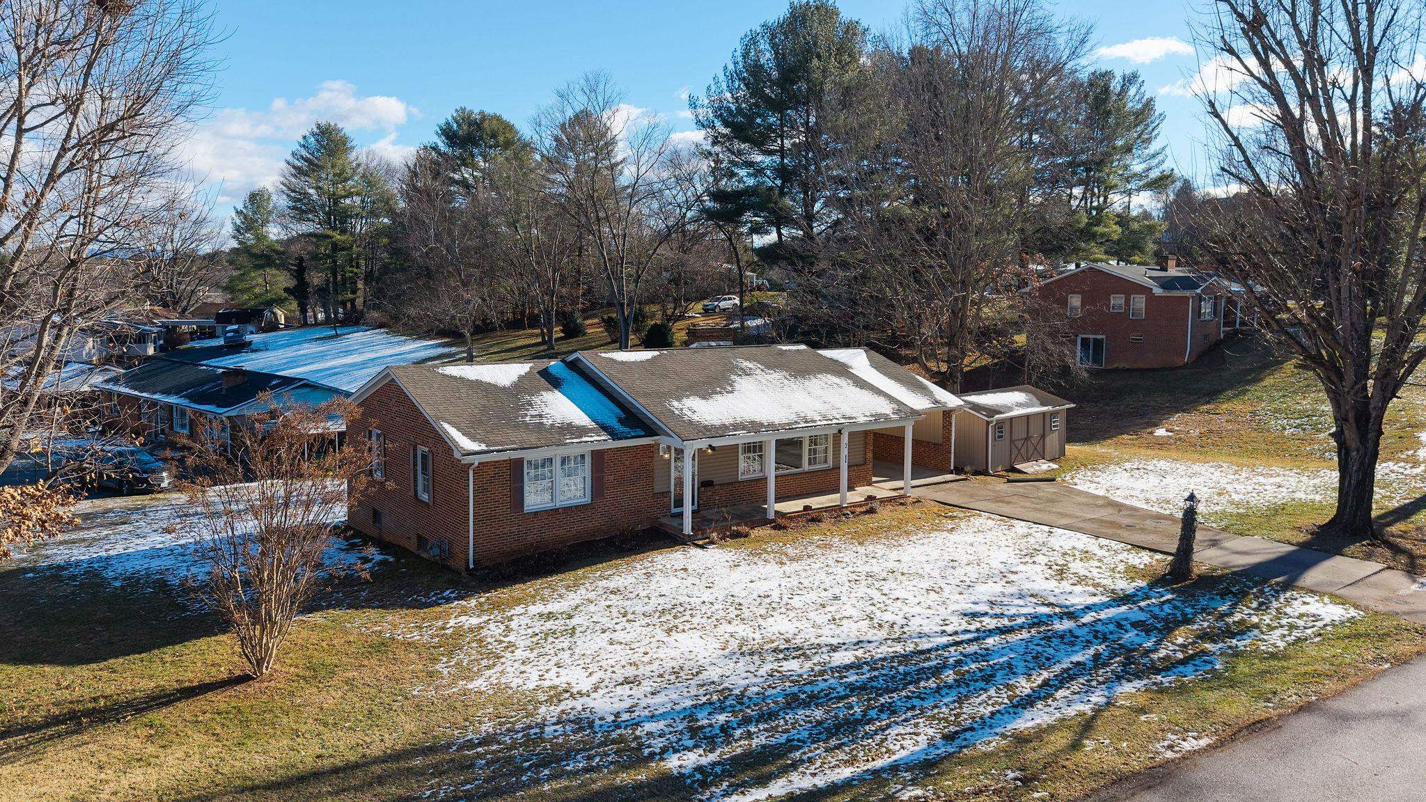 2 MCCORMICK ST, LEXINGTON, Virginia 24450, 3 Bedrooms Bedrooms, ,2 BathroomsBathrooms,Residential,2 MCCORMICK ST,671784 MLS # 671784 2 MCCORMICK ST, LEXINGTON, Virginia 24450, 3 Bedrooms Bedrooms, ,2 BathroomsBathrooms,Residential,2 MCCORMICK ST,671784 MLS # 671784