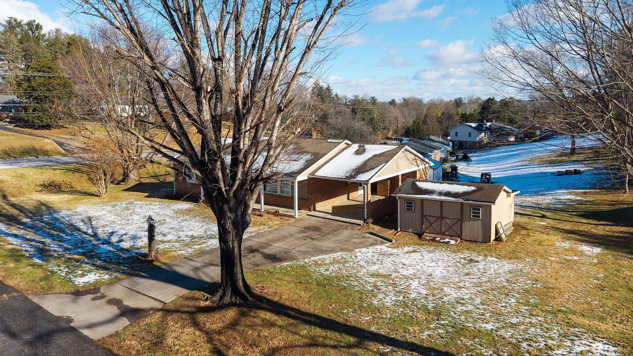 2 MCCORMICK ST, LEXINGTON, Virginia 24450, 3 Bedrooms Bedrooms, ,2 BathroomsBathrooms,Residential,2 MCCORMICK ST,671784 MLS # 671784 2 MCCORMICK ST, LEXINGTON, Virginia 24450, 3 Bedrooms Bedrooms, ,2 BathroomsBathrooms,Residential,2 MCCORMICK ST,671784 MLS # 671784