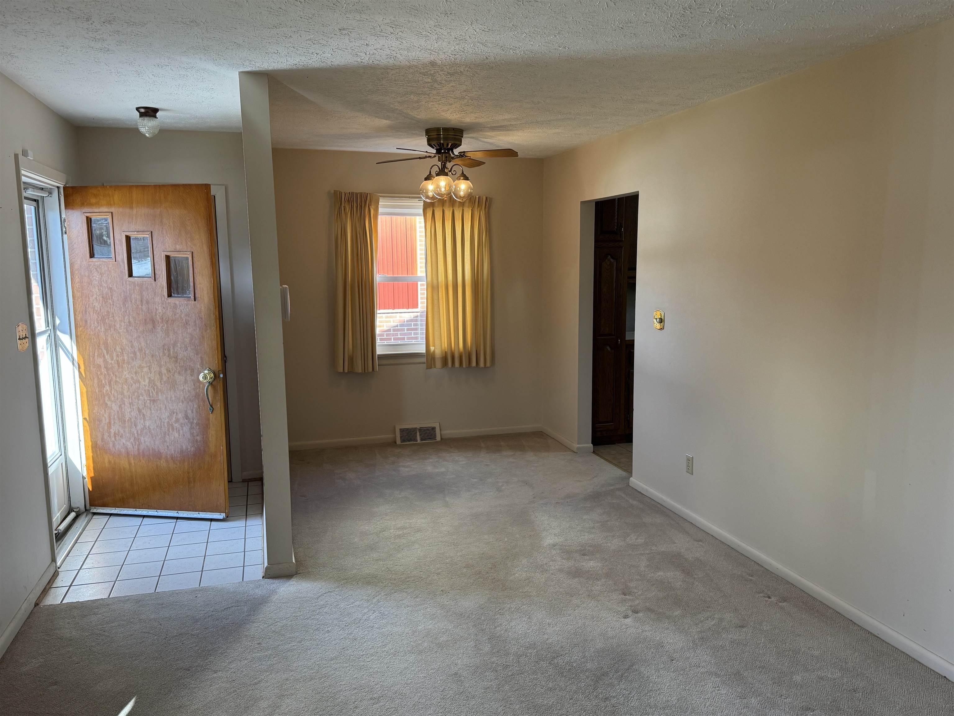 209 GEORGE ST, STAUNTON, Virginia 24401, 3 Bedrooms Bedrooms, ,1 BathroomBathrooms,Residential,209 GEORGE ST,671787 MLS # 671787 209 GEORGE ST, STAUNTON, Virginia 24401, 3 Bedrooms Bedrooms, ,1 BathroomBathrooms,Residential,209 GEORGE ST,671787 MLS # 671787