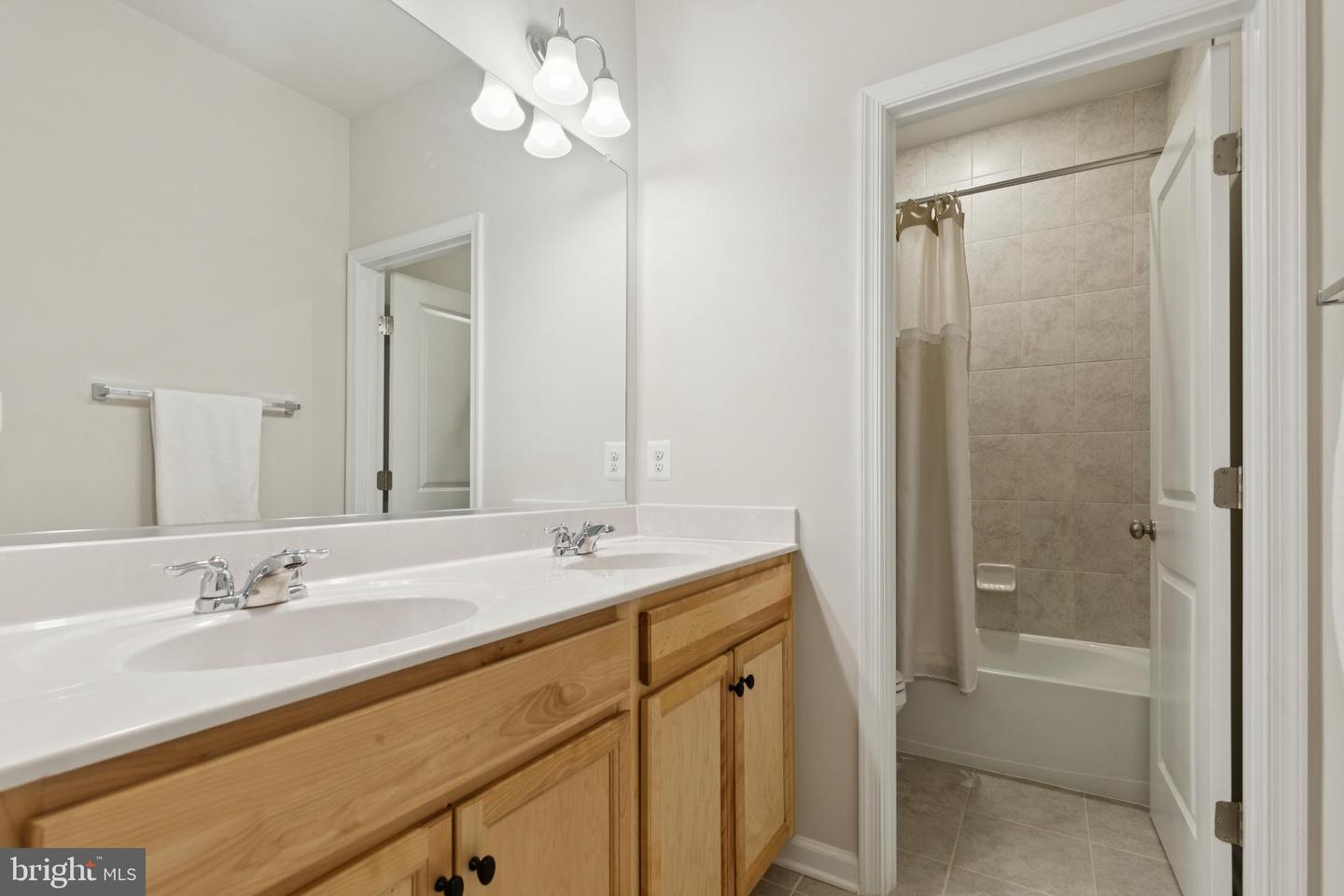 1636 FIELD SPARROW TER NE, LEESBURG, Virginia 20176, 4 Bedrooms Bedrooms, ,3 BathroomsBathrooms,Residential,For sale,1636 FIELD SPARROW TER NE,VALO2108282 MLS # VALO2108282 1636 FIELD SPARROW TER NE, LEESBURG, Virginia 20176, 4 Bedrooms Bedrooms, ,3 BathroomsBathrooms,Residential,For sale,1636 FIELD SPARROW TER NE,VALO2108282 MLS # VALO2108282