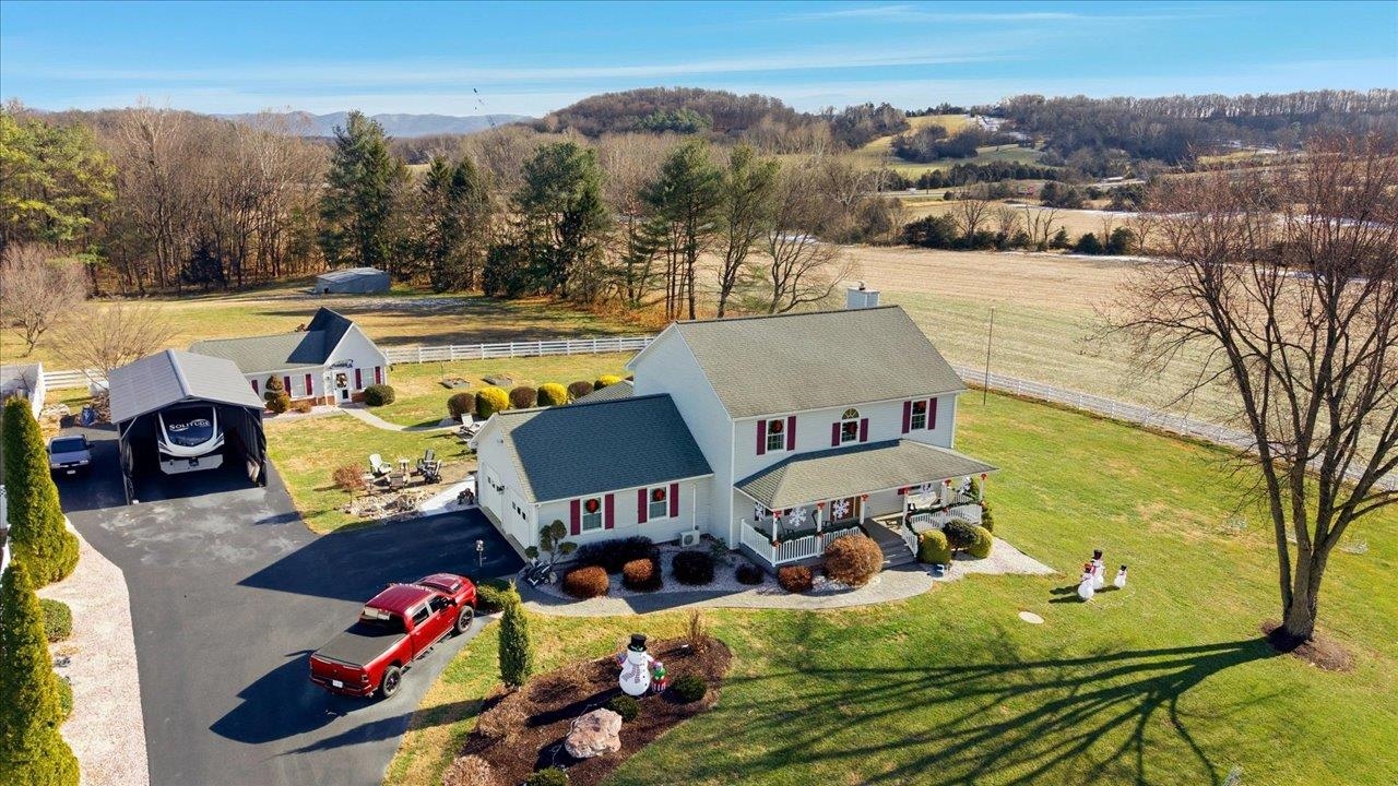 3901 LEE HWY, WEYERS CAVE, Virginia 24486, 3 Bedrooms Bedrooms, ,2 BathroomsBathrooms,Residential,3901 LEE HWY,671794 MLS # 671794