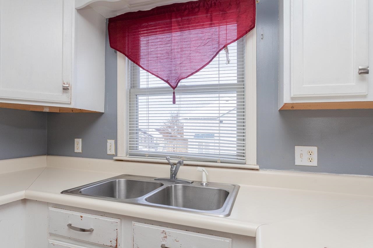 1306 GOLDFINCH DR, HARRISONBURG, Virginia 22802, 4 Bedrooms Bedrooms, ,3 BathroomsBathrooms,Residential,1306 GOLDFINCH DR,671795 MLS # 671795 1306 GOLDFINCH DR, HARRISONBURG, Virginia 22802, 4 Bedrooms Bedrooms, ,3 BathroomsBathrooms,Residential,1306 GOLDFINCH DR,671795 MLS # 671795