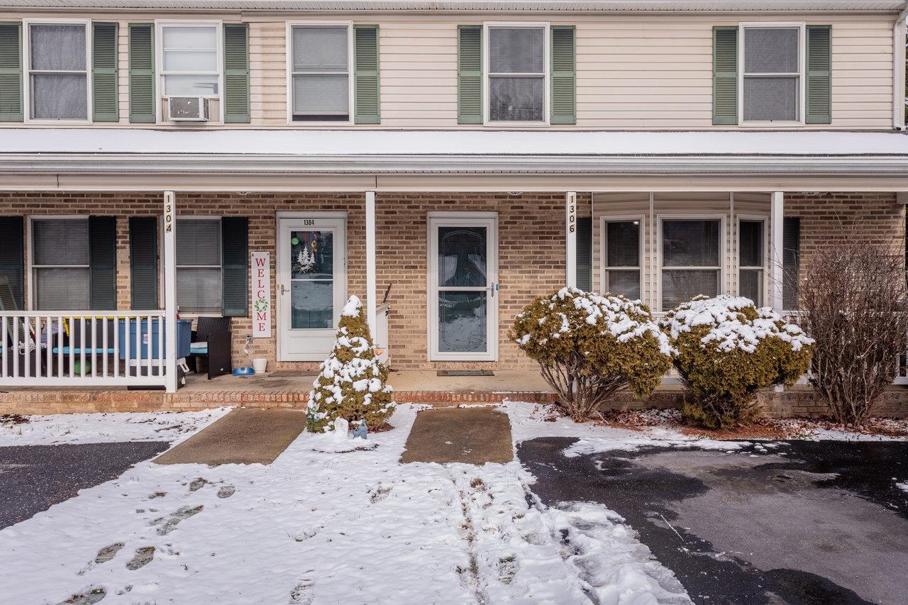 1306 GOLDFINCH DR, HARRISONBURG, Virginia 22802, 4 Bedrooms Bedrooms, ,3 BathroomsBathrooms,Residential,1306 GOLDFINCH DR,671795 MLS # 671795 1306 GOLDFINCH DR, HARRISONBURG, Virginia 22802, 4 Bedrooms Bedrooms, ,3 BathroomsBathrooms,Residential,1306 GOLDFINCH DR,671795 MLS # 671795