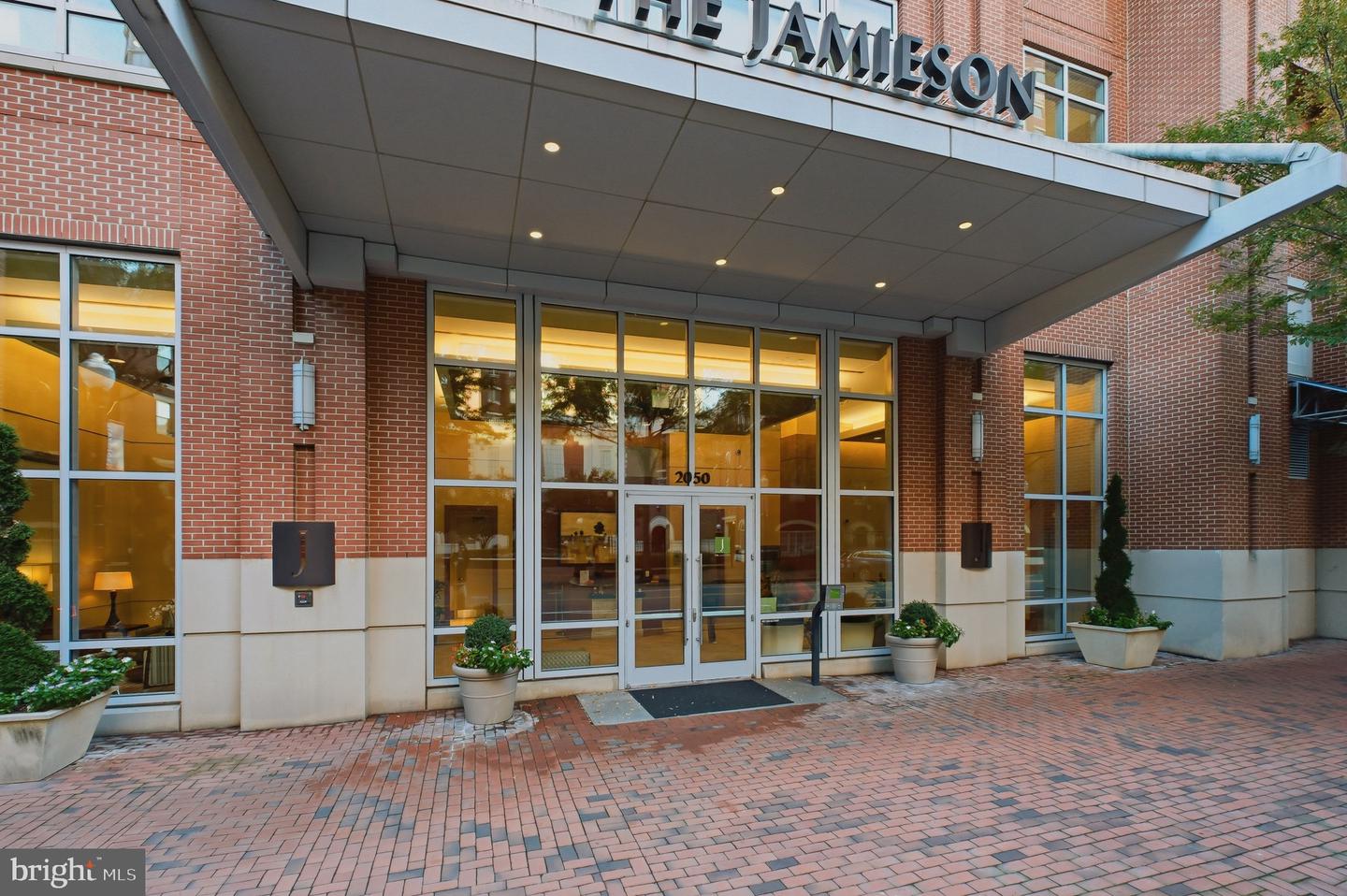 2050 JAMIESON AVE #1005, ALEXANDRIA, Virginia 22314, 1 Bedroom Bedrooms, ,1 BathroomBathrooms,Residential,For sale,2050 JAMIESON AVE #1005,VAAX2051014 MLS # VAAX2051014 2050 JAMIESON AVE #1005, ALEXANDRIA, Virginia 22314, 1 Bedroom Bedrooms, ,1 BathroomBathrooms,Residential,For sale,2050 JAMIESON AVE #1005,VAAX2051014 MLS # VAAX2051014