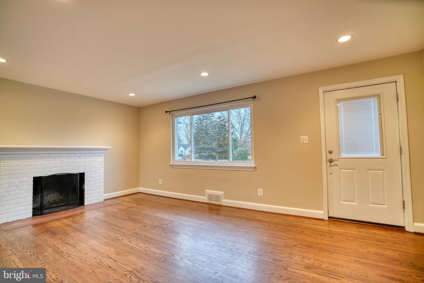 6000 GRAYSON ST, SPRINGFIELD, Virginia 22150, 4 Bedrooms Bedrooms, ,2 BathroomsBathrooms,Residential,For sale,6000 GRAYSON ST,VAFX2277768 MLS # VAFX2277768 6000 GRAYSON ST, SPRINGFIELD, Virginia 22150, 4 Bedrooms Bedrooms, ,2 BathroomsBathrooms,Residential,For sale,6000 GRAYSON ST,VAFX2277768 MLS # VAFX2277768