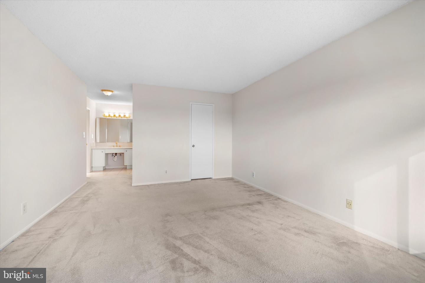 5902 MOUNT EAGLE DR #1410, ALEXANDRIA, Virginia 22303, 2 Bedrooms Bedrooms, ,2 BathroomsBathrooms,Residential,For sale,5902 MOUNT EAGLE DR #1410,VAFX2277938 MLS # VAFX2277938 5902 MOUNT EAGLE DR #1410, ALEXANDRIA, Virginia 22303, 2 Bedrooms Bedrooms, ,2 BathroomsBathrooms,Residential,For sale,5902 MOUNT EAGLE DR #1410,VAFX2277938 MLS # VAFX2277938