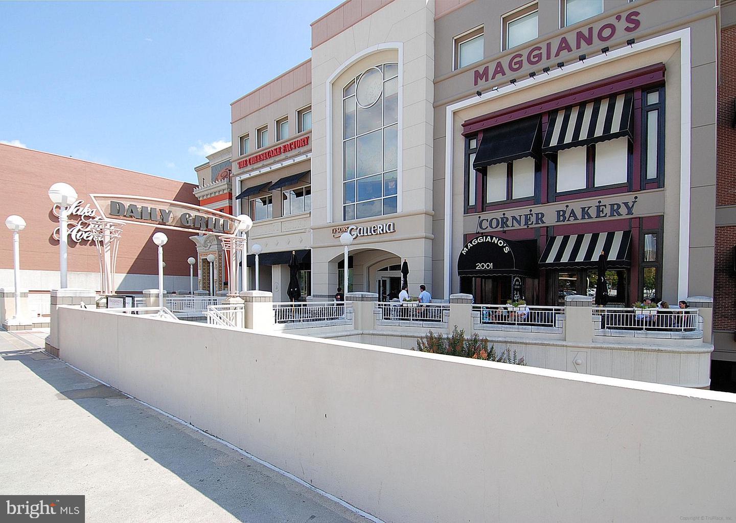 8340 GREENSBORO DR #402, MCLEAN, Virginia 22102, 1 Bedroom Bedrooms, ,1 BathroomBathrooms,Residential,For sale,8340 GREENSBORO DR #402,VAFX2279346 MLS # VAFX2279346 8340 GREENSBORO DR #402, MCLEAN, Virginia 22102, 1 Bedroom Bedrooms, ,1 BathroomBathrooms,Residential,For sale,8340 GREENSBORO DR #402,VAFX2279346 MLS # VAFX2279346