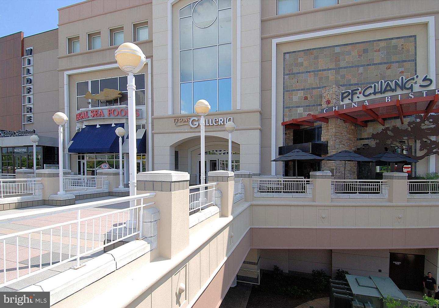 8340 GREENSBORO DR #402, MCLEAN, Virginia 22102, 1 Bedroom Bedrooms, ,1 BathroomBathrooms,Residential,For sale,8340 GREENSBORO DR #402,VAFX2279346 MLS # VAFX2279346 8340 GREENSBORO DR #402, MCLEAN, Virginia 22102, 1 Bedroom Bedrooms, ,1 BathroomBathrooms,Residential,For sale,8340 GREENSBORO DR #402,VAFX2279346 MLS # VAFX2279346