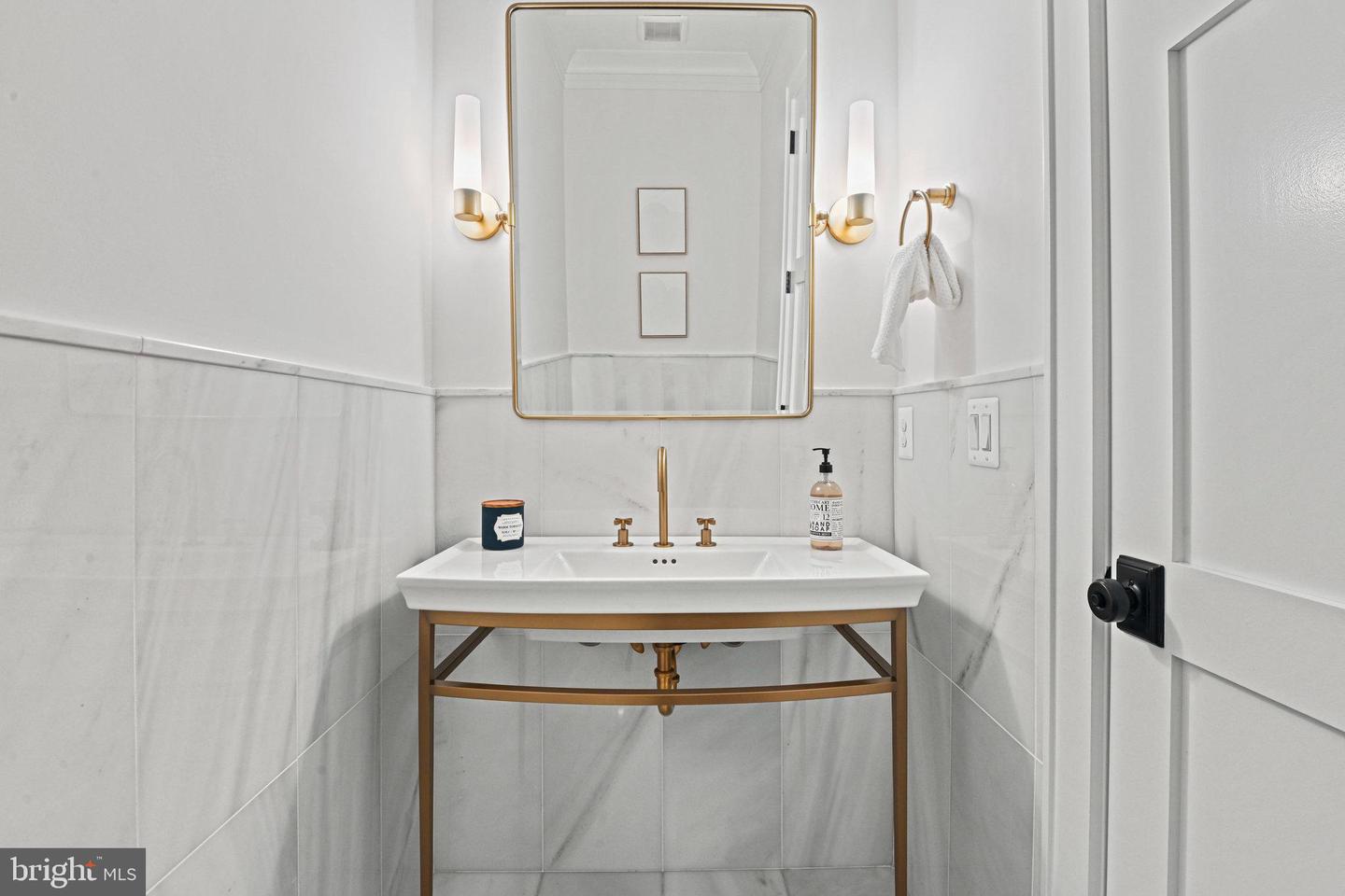 352 AYR HILL AVE NE, VIENNA, Virginia 22180, 6 Bedrooms Bedrooms, ,6 BathroomsBathrooms,Residential,For sale,352 AYR HILL AVE NE,VAFX2280496 MLS # VAFX2280496 352 AYR HILL AVE NE, VIENNA, Virginia 22180, 6 Bedrooms Bedrooms, ,6 BathroomsBathrooms,Residential,For sale,352 AYR HILL AVE NE,VAFX2280496 MLS # VAFX2280496