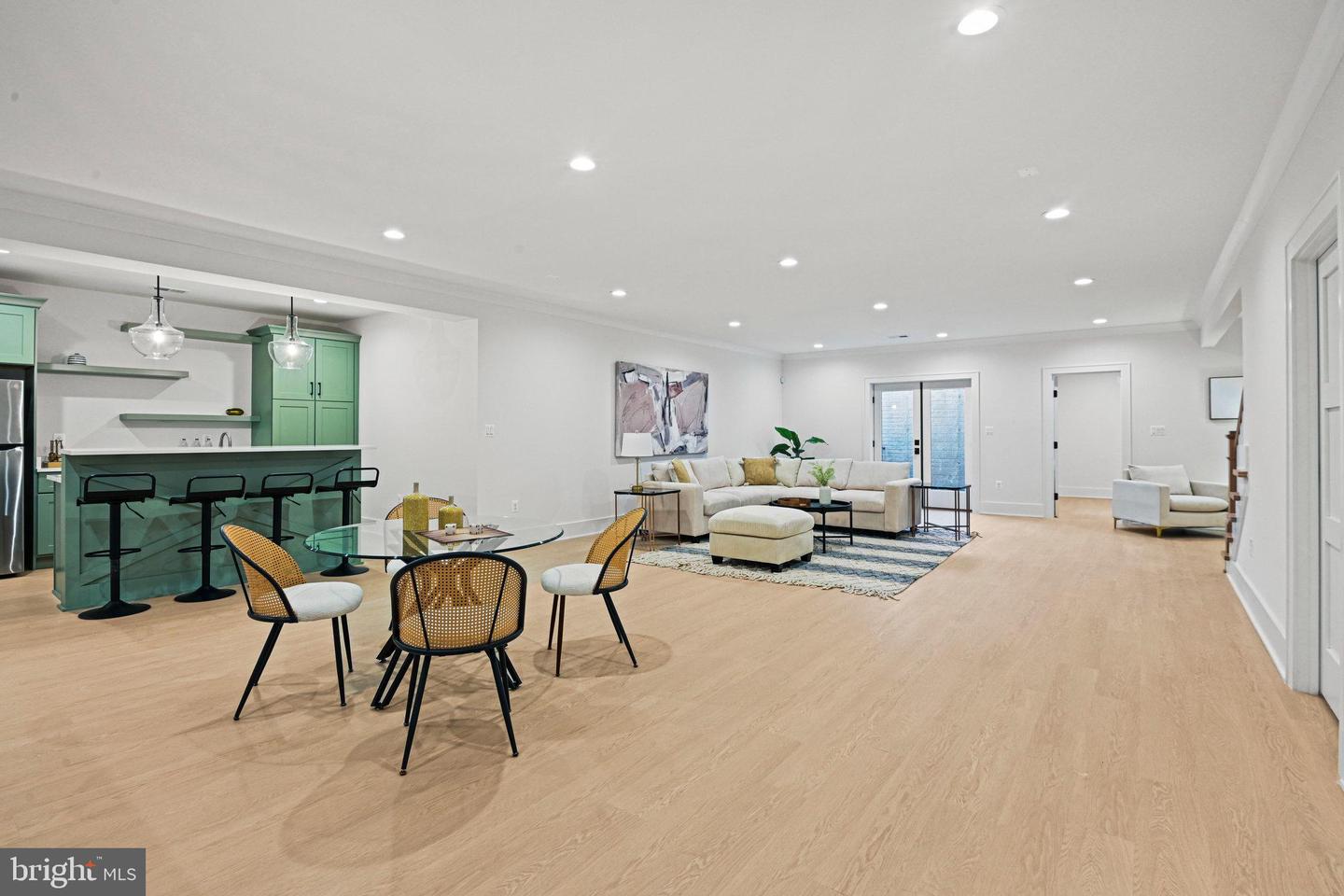 352 AYR HILL AVE NE, VIENNA, Virginia 22180, 6 Bedrooms Bedrooms, ,6 BathroomsBathrooms,Residential,For sale,352 AYR HILL AVE NE,VAFX2280496 MLS # VAFX2280496 352 AYR HILL AVE NE, VIENNA, Virginia 22180, 6 Bedrooms Bedrooms, ,6 BathroomsBathrooms,Residential,For sale,352 AYR HILL AVE NE,VAFX2280496 MLS # VAFX2280496