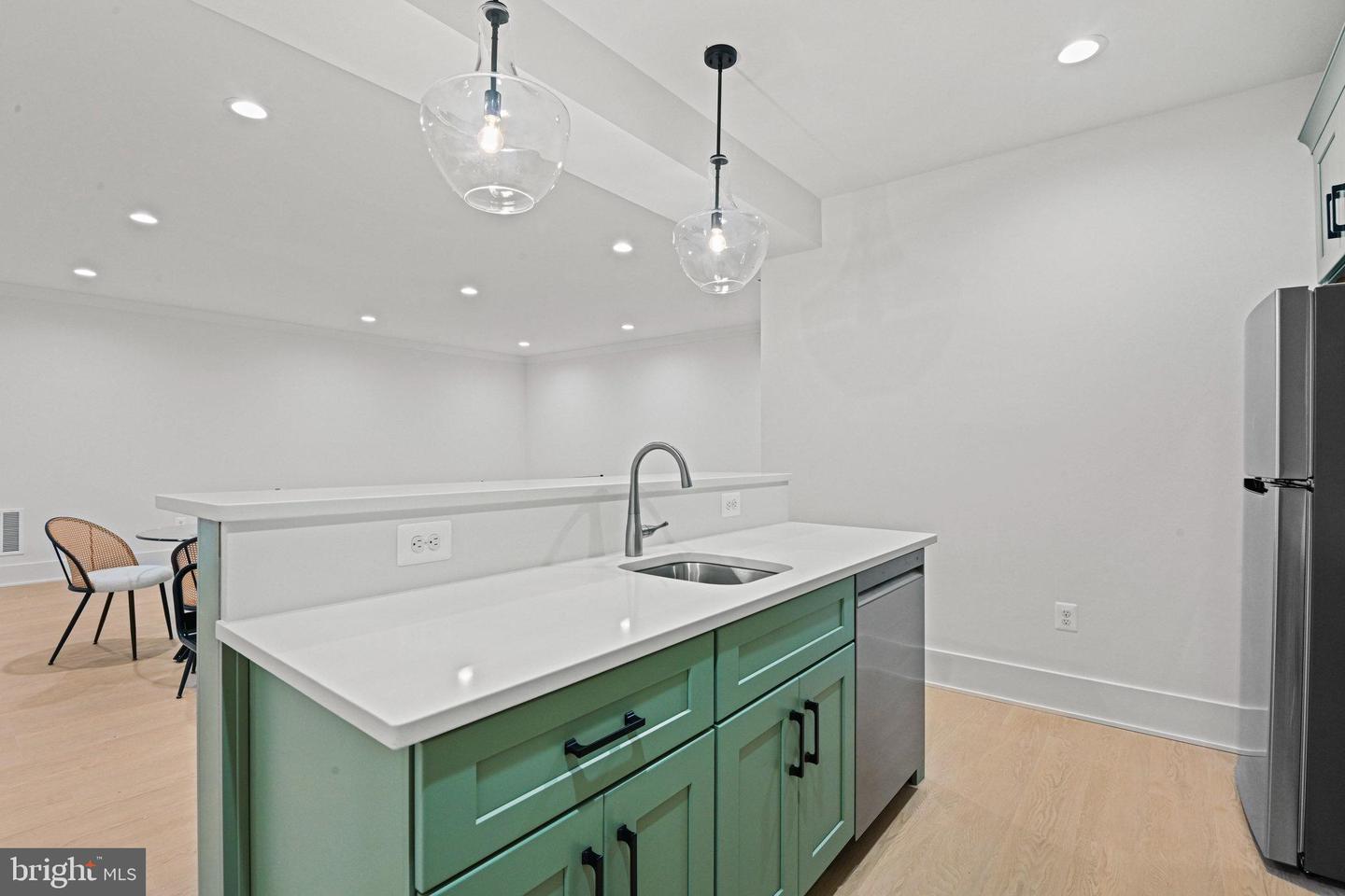 352 AYR HILL AVE NE, VIENNA, Virginia 22180, 6 Bedrooms Bedrooms, ,6 BathroomsBathrooms,Residential,For sale,352 AYR HILL AVE NE,VAFX2280496 MLS # VAFX2280496 352 AYR HILL AVE NE, VIENNA, Virginia 22180, 6 Bedrooms Bedrooms, ,6 BathroomsBathrooms,Residential,For sale,352 AYR HILL AVE NE,VAFX2280496 MLS # VAFX2280496