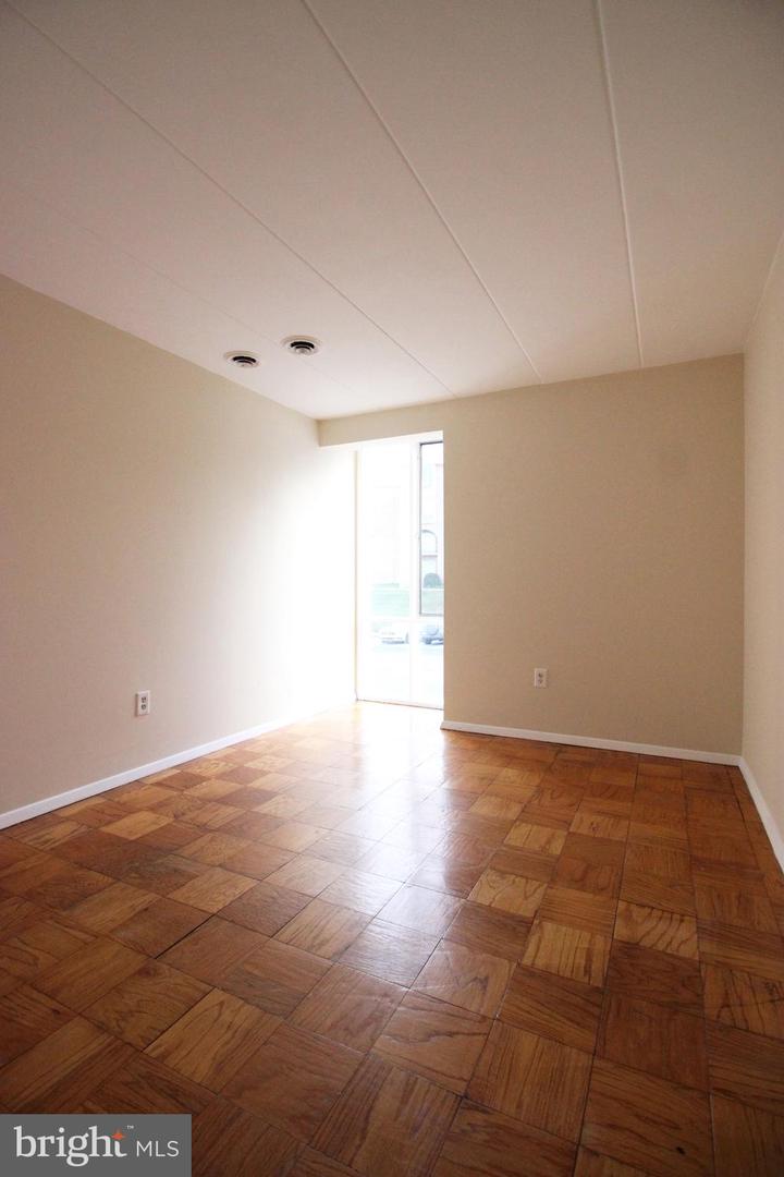 2632 WAGON DR #1C, ALEXANDRIA, Virginia 22303, 2 Bedrooms Bedrooms, ,1 BathroomBathrooms,Residential,For sale,2632 WAGON DR #1C,VAFX2281746 MLS # VAFX2281746 2632 WAGON DR #1C, ALEXANDRIA, Virginia 22303, 2 Bedrooms Bedrooms, ,1 BathroomBathrooms,Residential,For sale,2632 WAGON DR #1C,VAFX2281746 MLS # VAFX2281746