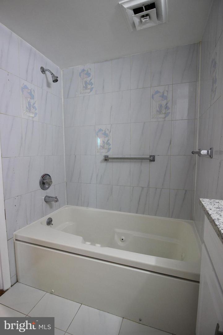 2632 WAGON DR #1C, ALEXANDRIA, Virginia 22303, 2 Bedrooms Bedrooms, ,1 BathroomBathrooms,Residential,For sale,2632 WAGON DR #1C,VAFX2281746 MLS # VAFX2281746 2632 WAGON DR #1C, ALEXANDRIA, Virginia 22303, 2 Bedrooms Bedrooms, ,1 BathroomBathrooms,Residential,For sale,2632 WAGON DR #1C,VAFX2281746 MLS # VAFX2281746